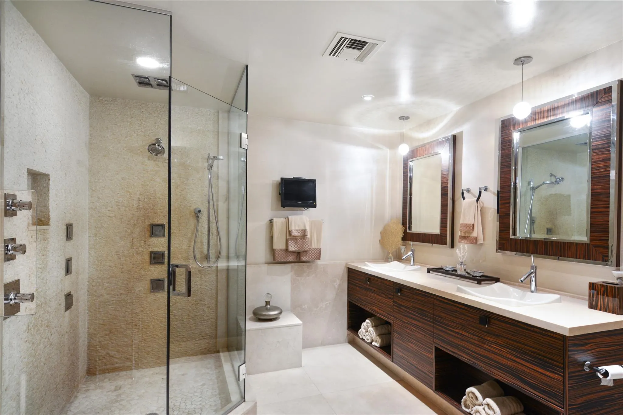 1 N Fort Lauderdale Beach Blvd, #2302