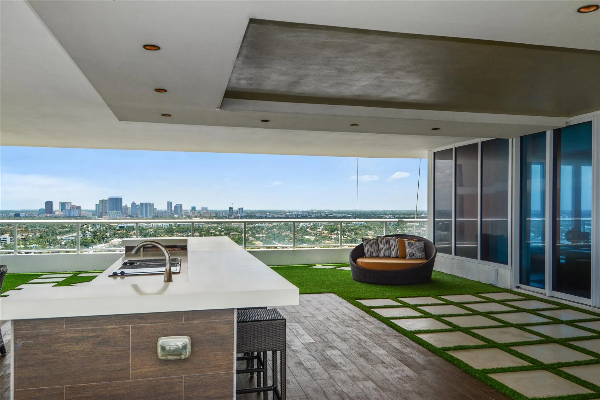 1 N Fort Lauderdale Beach Blvd, #2302