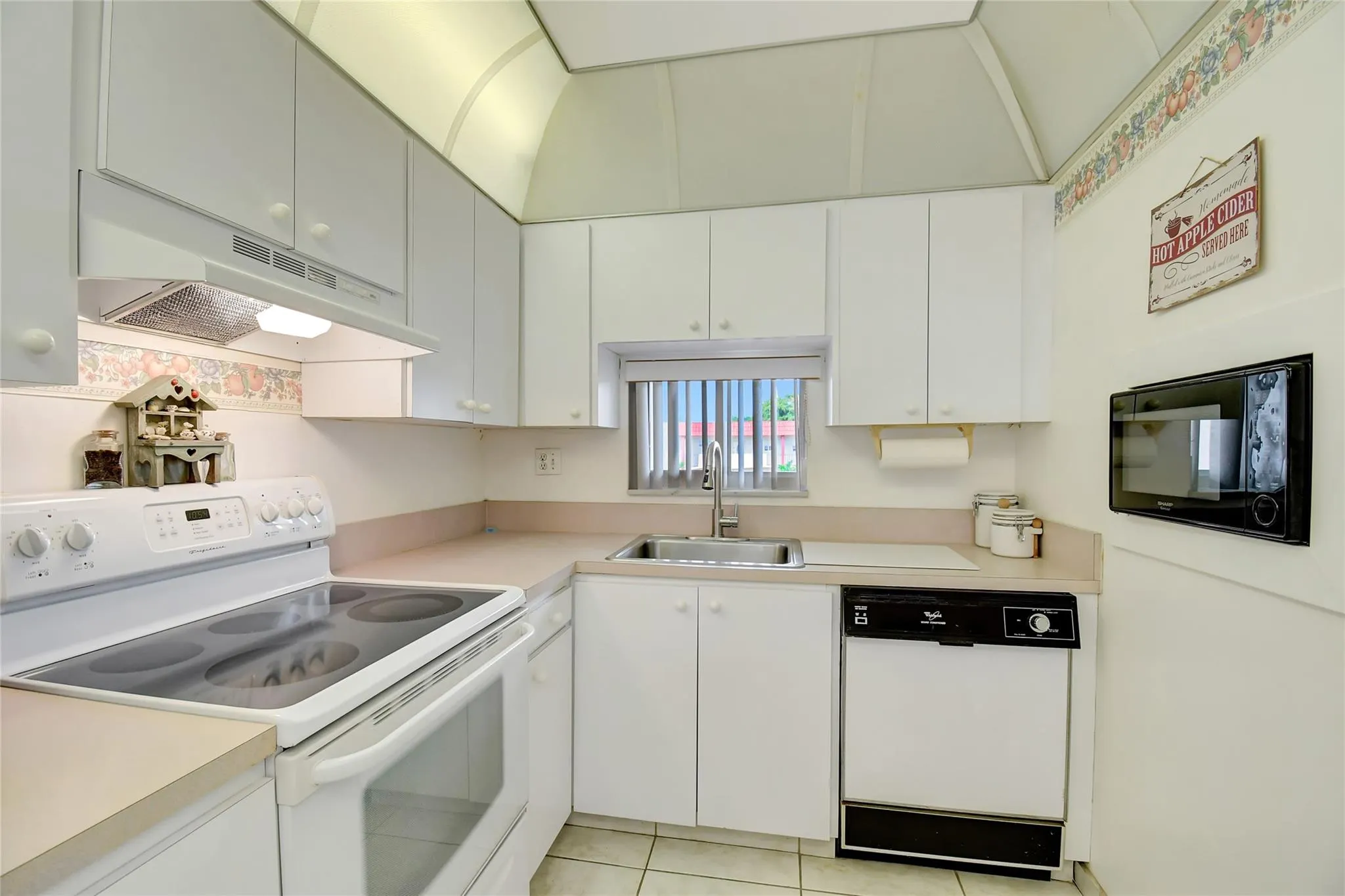 800 S Hollybrook Dr, #302