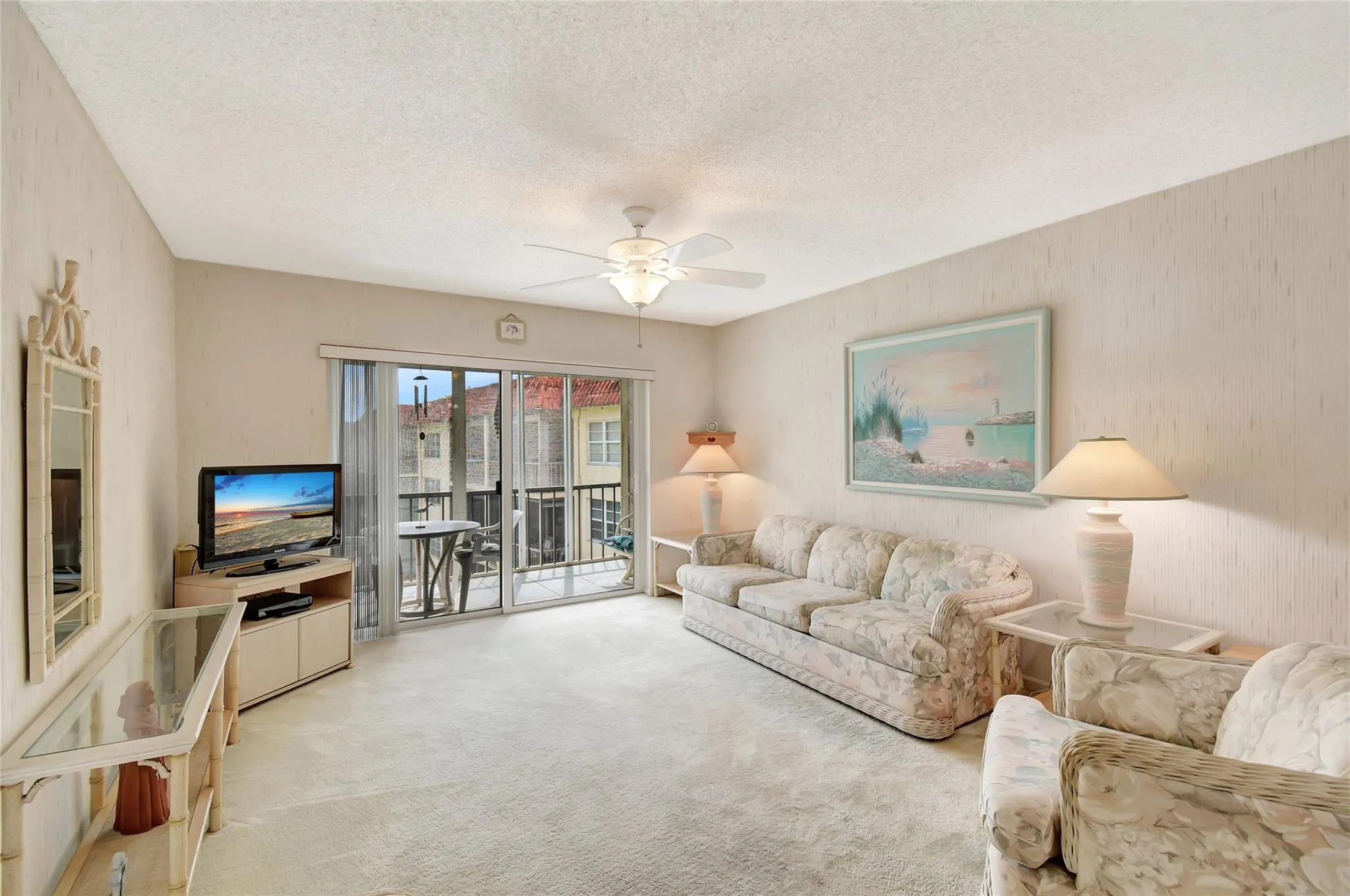 800 S Hollybrook Dr, #302
