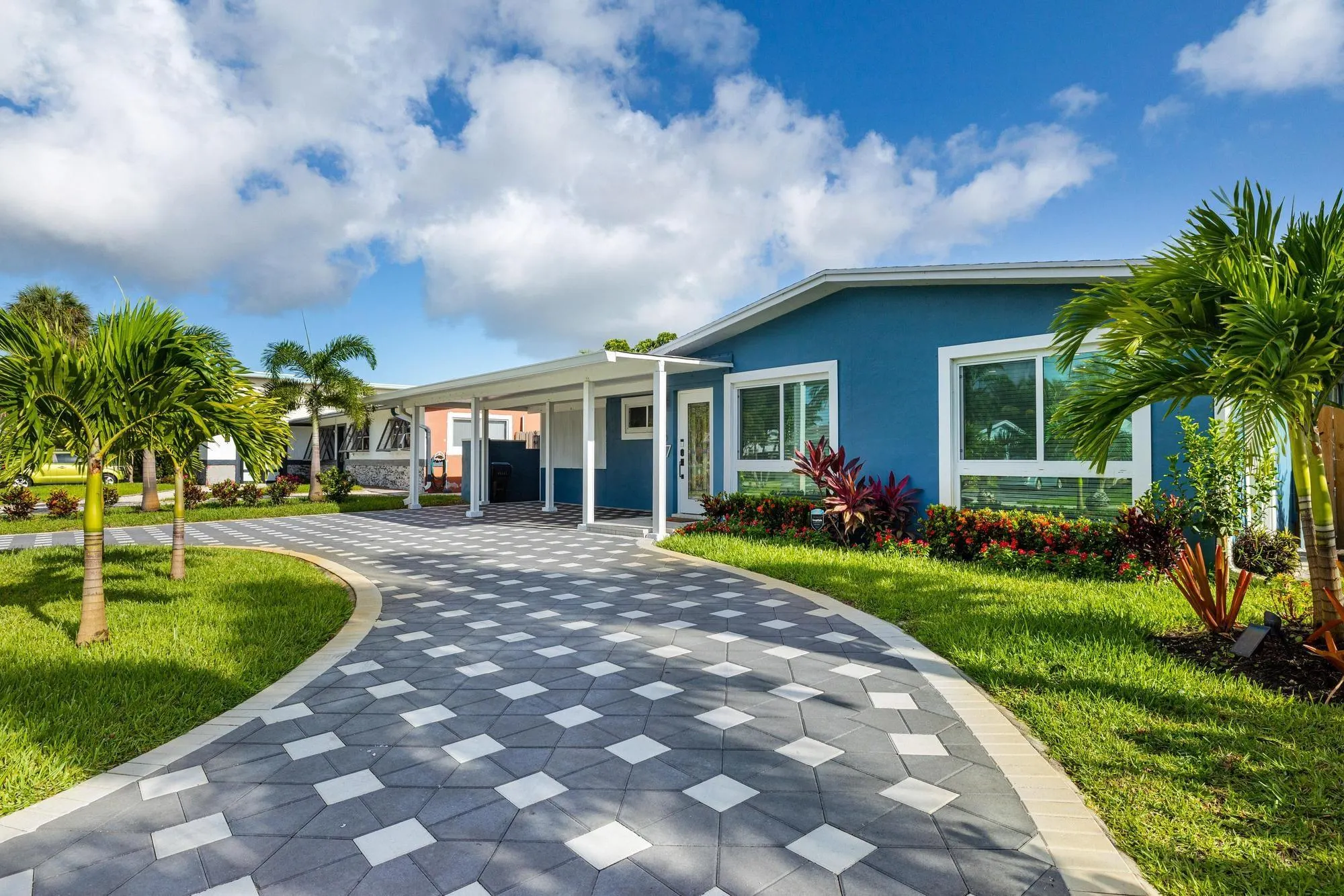 657 NW 30th Ct
