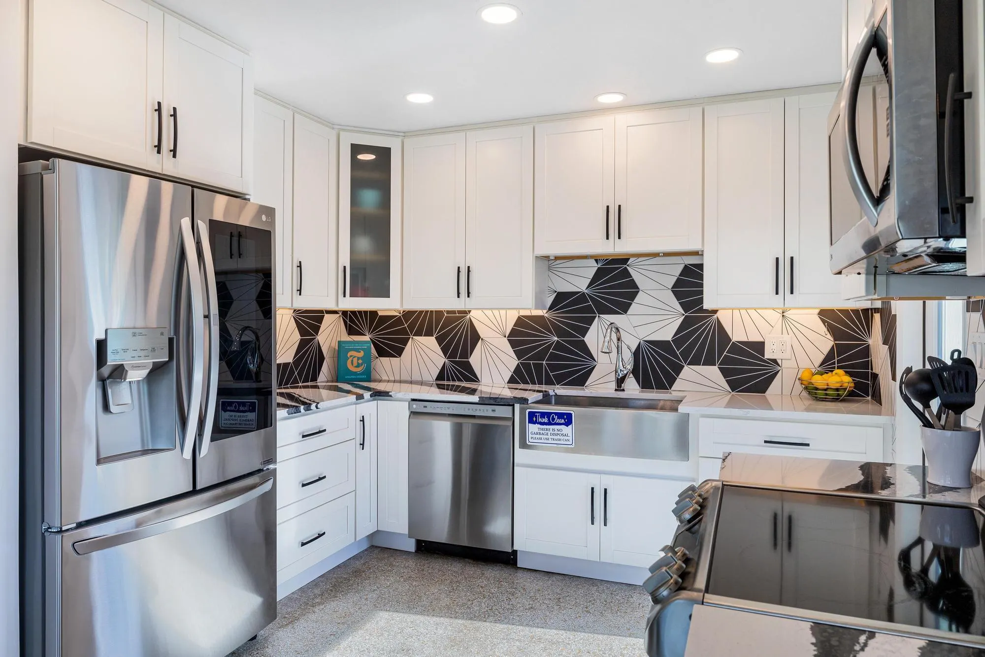 657 NW 30th Ct