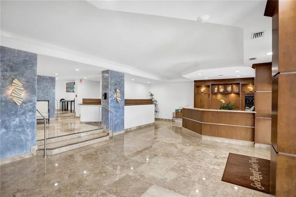 5200 N Ocean Blvd, #1011