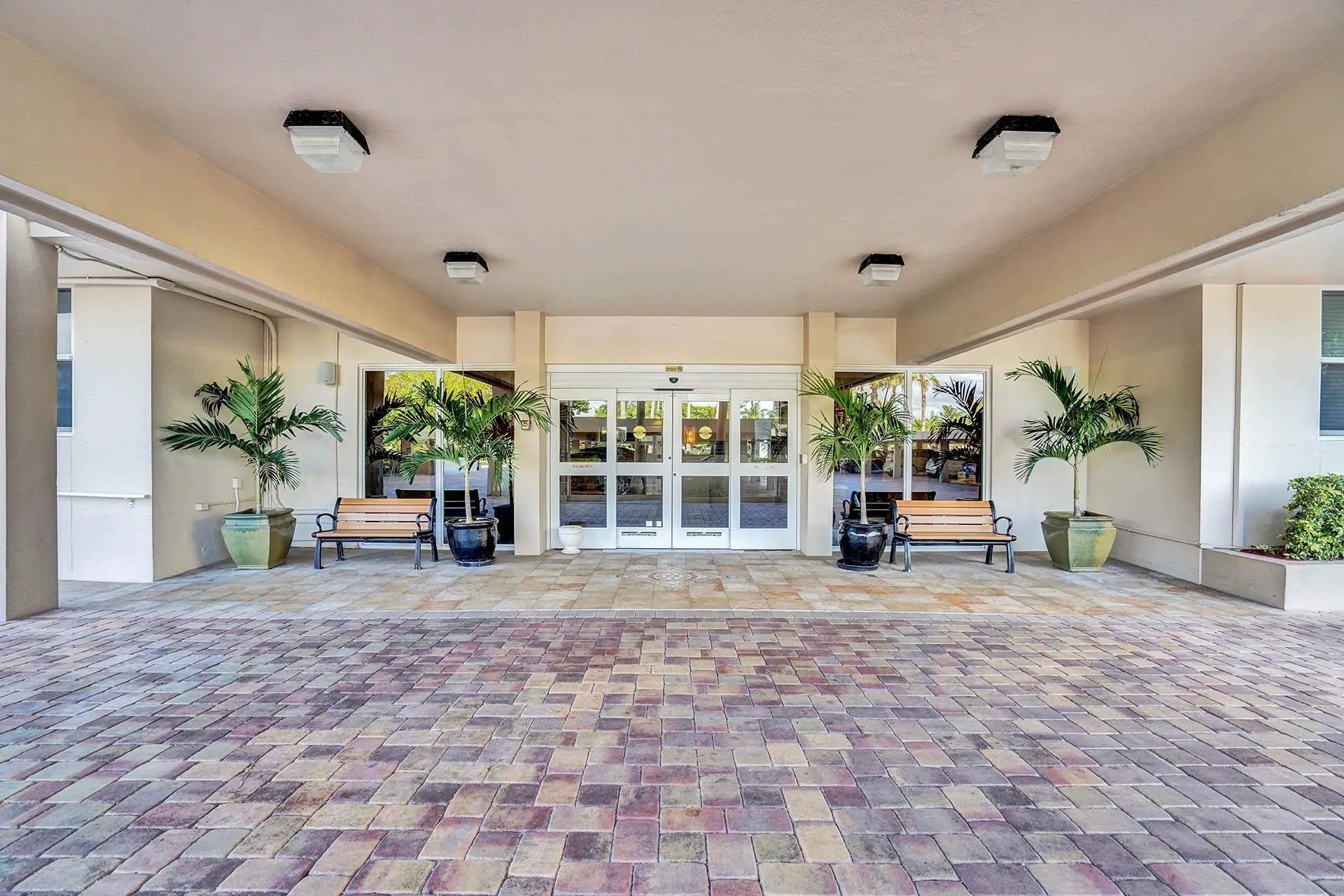 5200 N Ocean Blvd, #1011