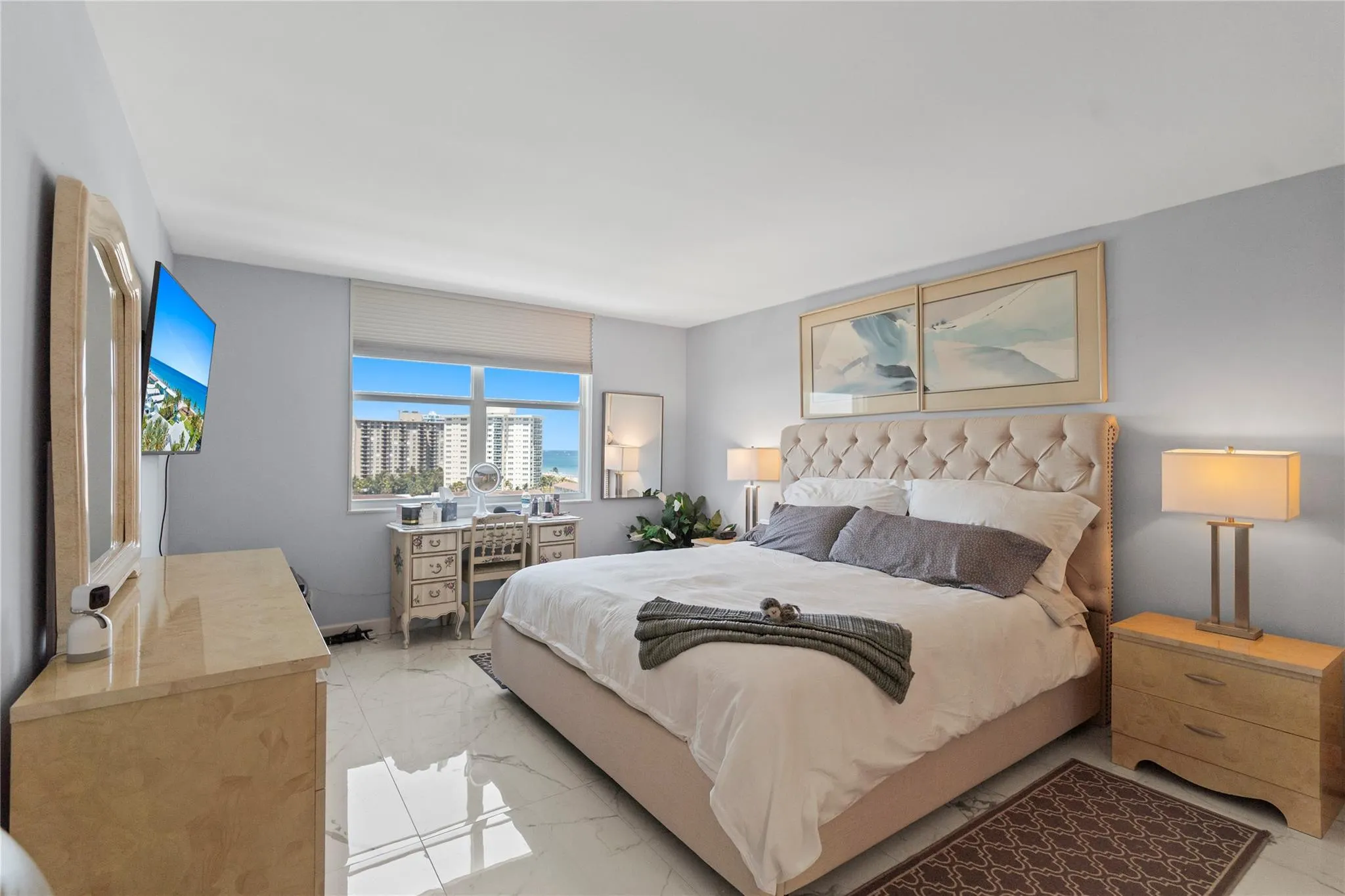 5200 N Ocean Blvd, #1011