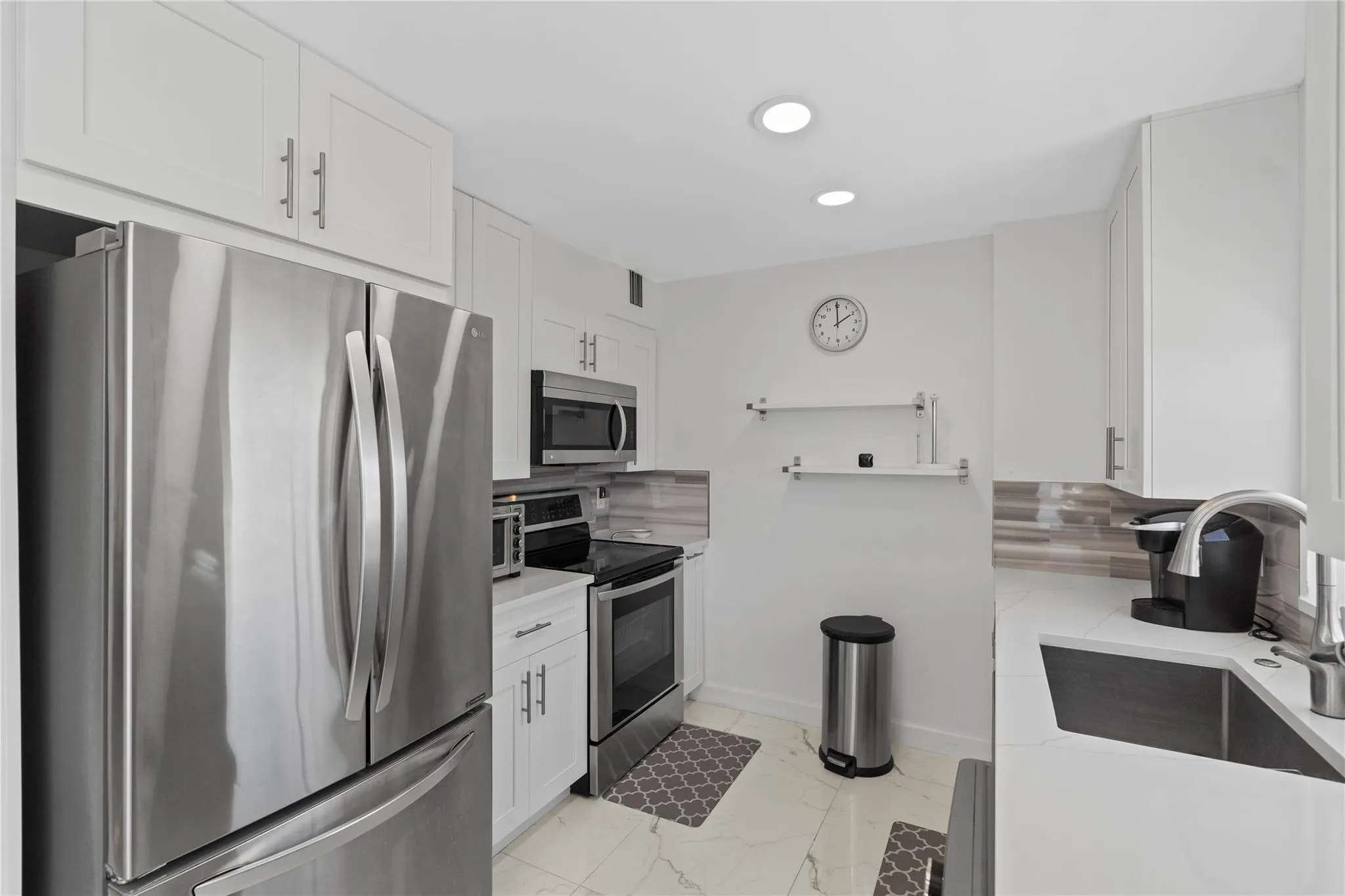 5200 N Ocean Blvd, #1011