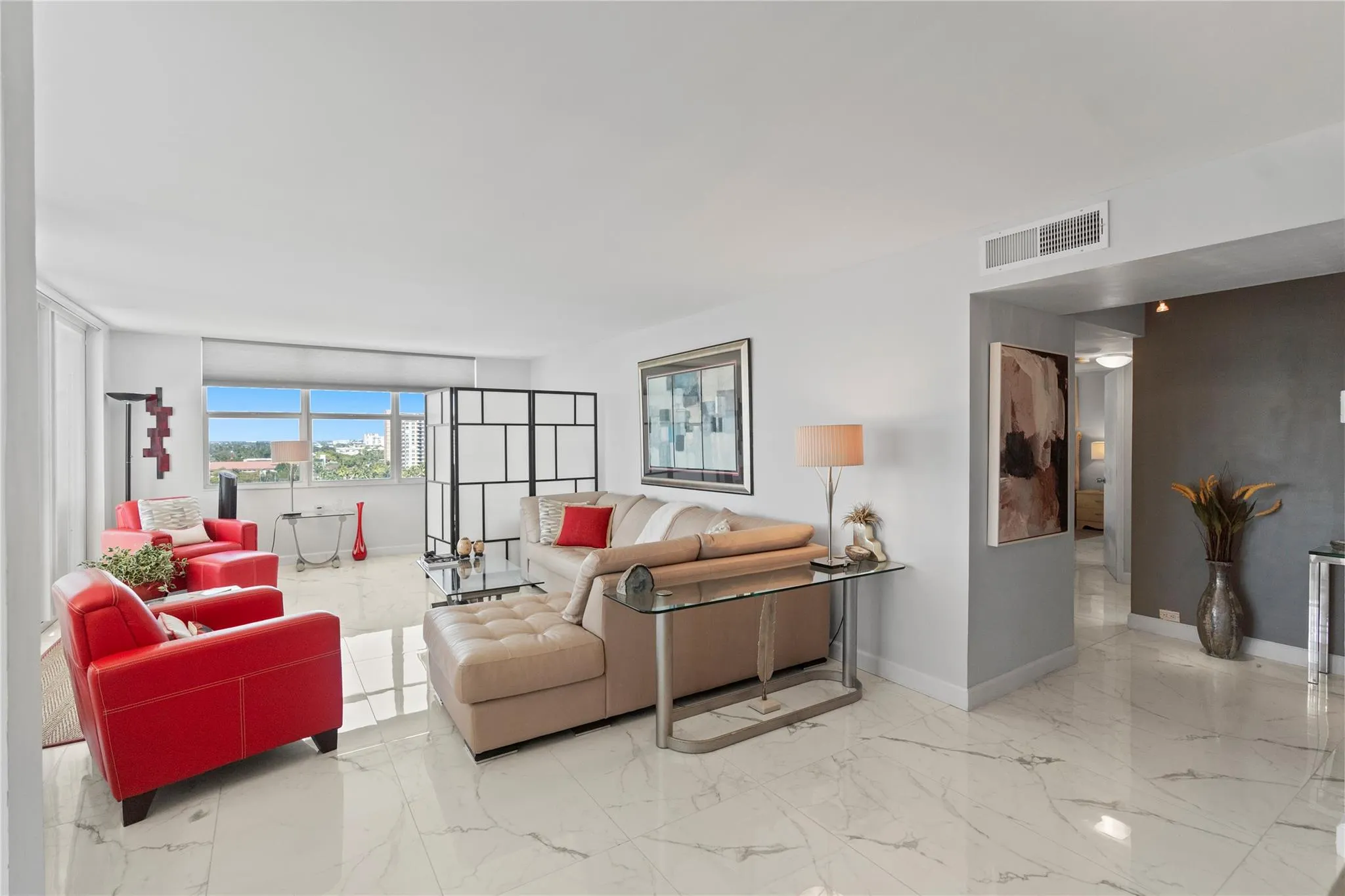 5200 N Ocean Blvd, #1011