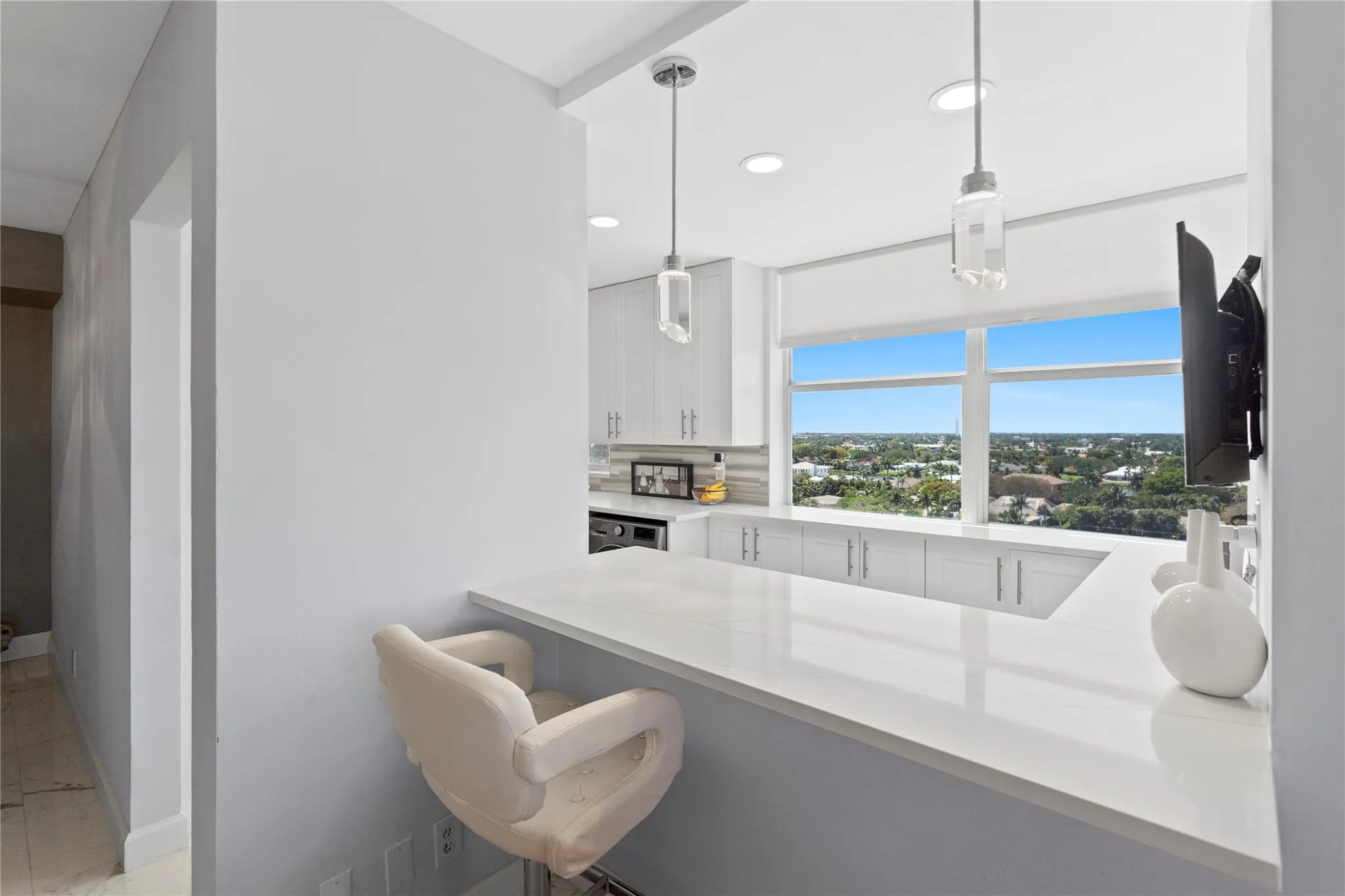 5200 N Ocean Blvd, #1011