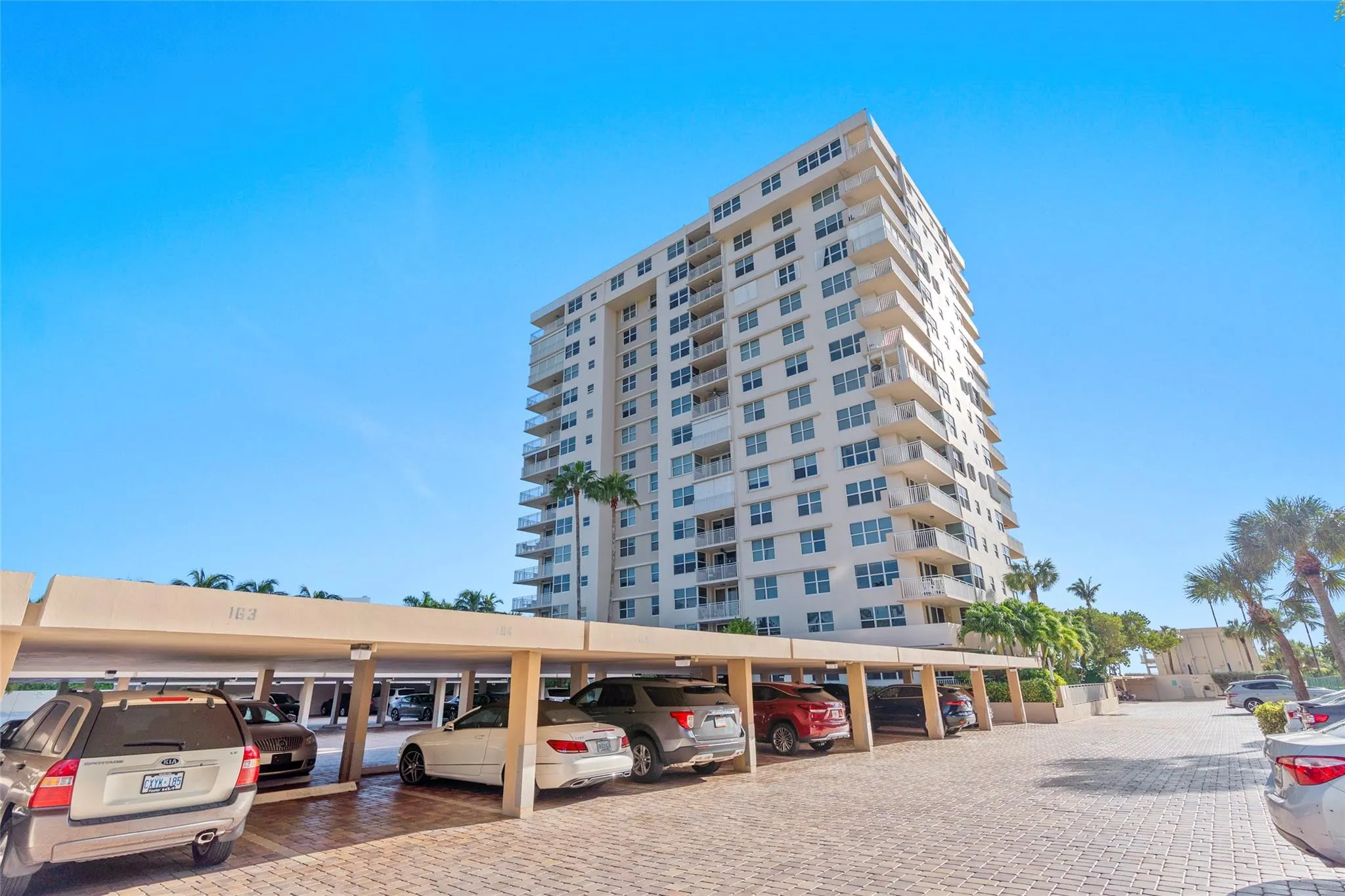 5200 N Ocean Blvd, #1011