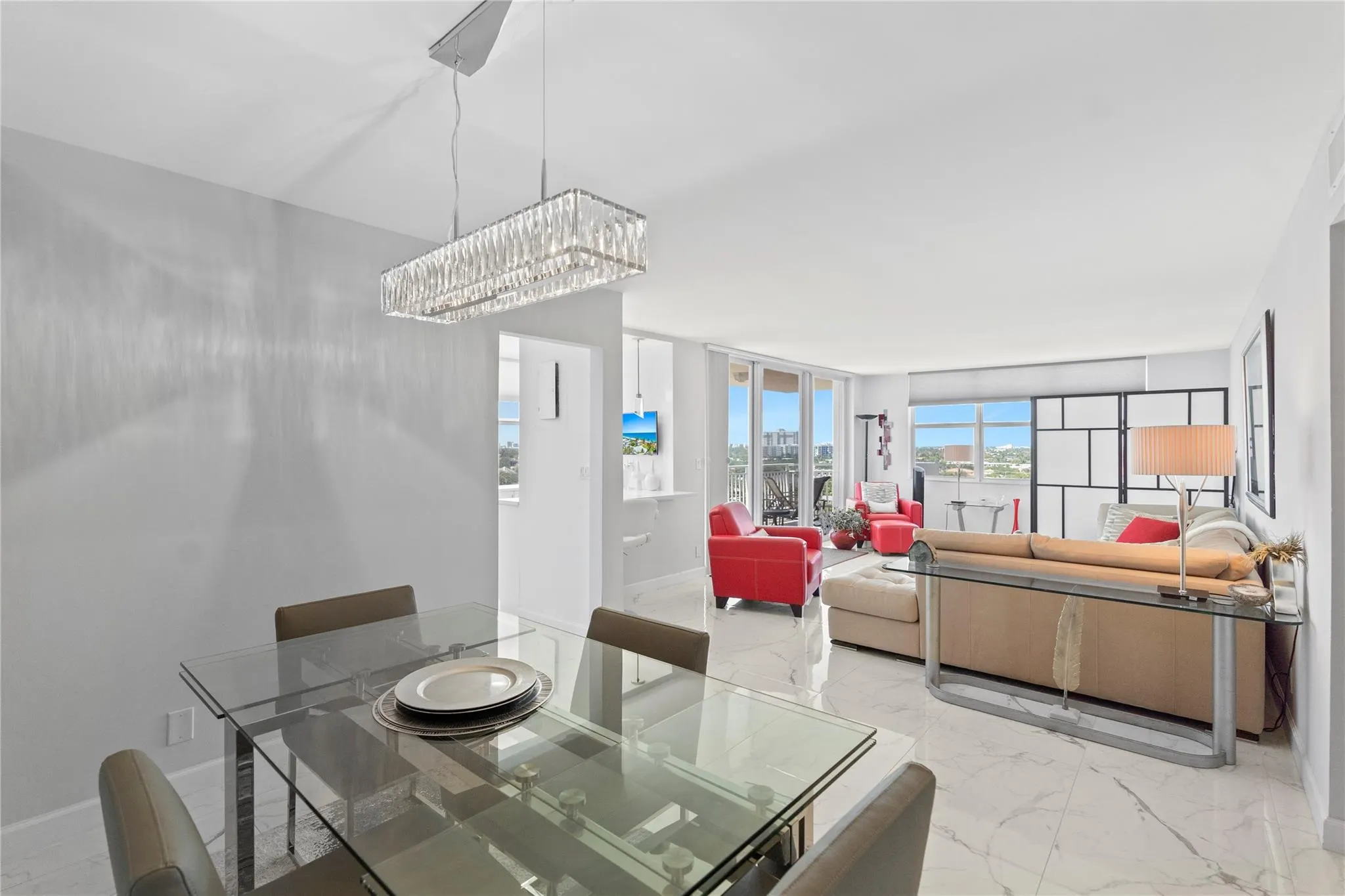 5200 N Ocean Blvd, #1011
