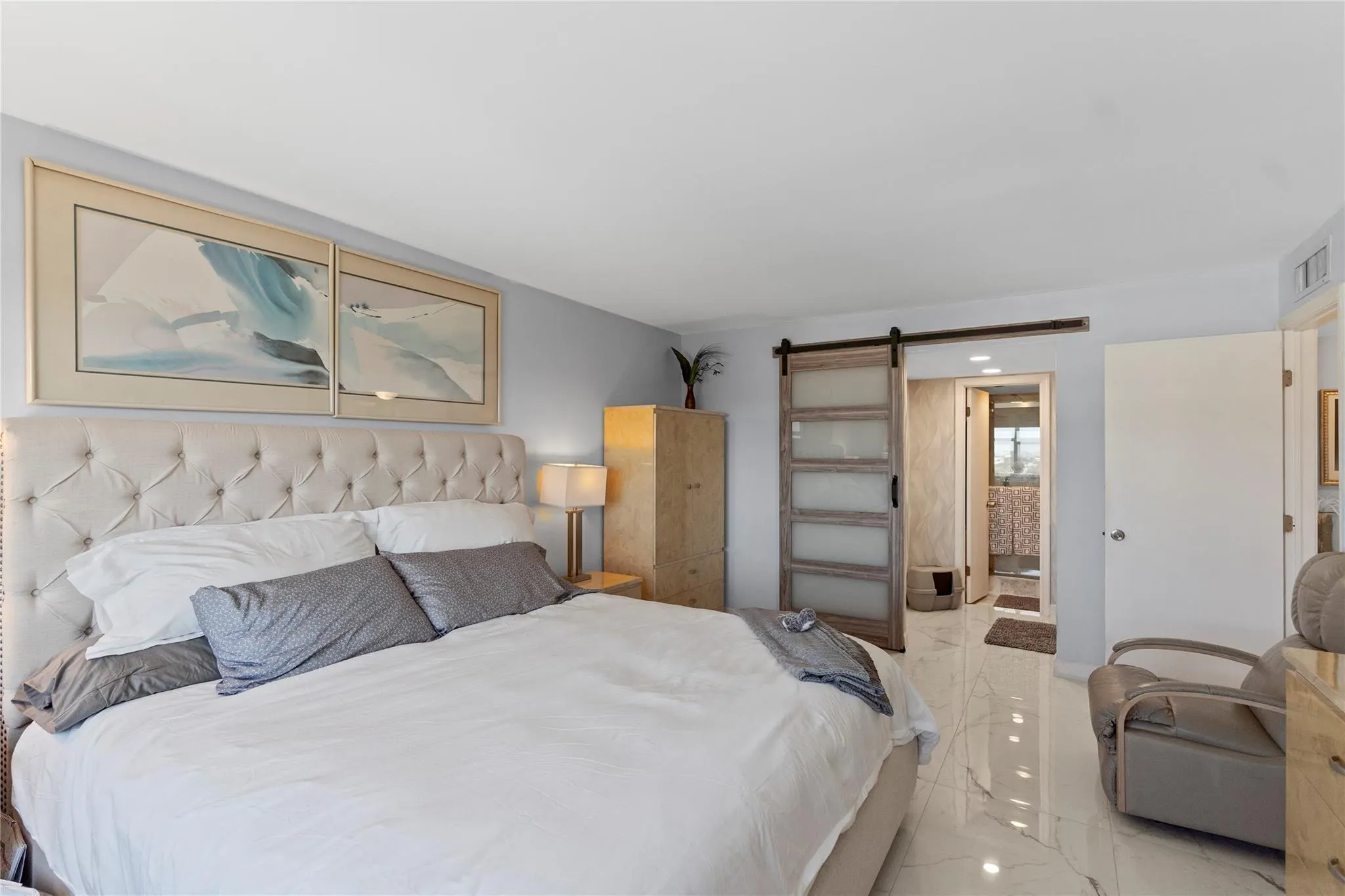 5200 N Ocean Blvd, #1011