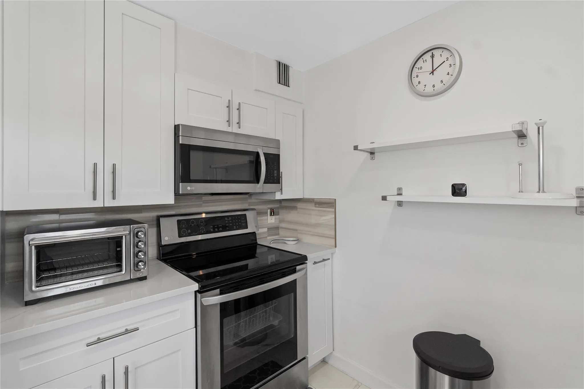 5200 N Ocean Blvd, #1011
