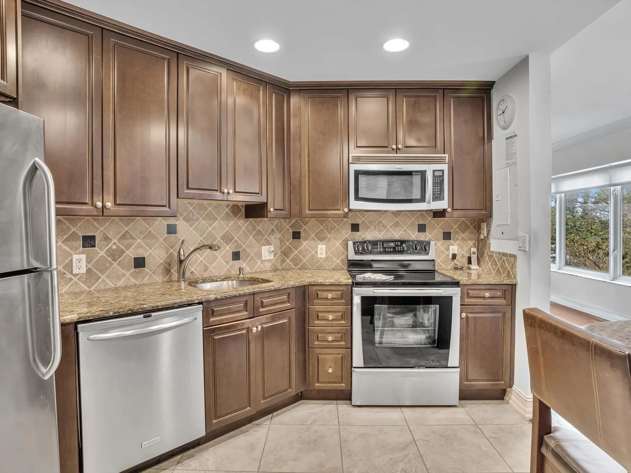 701 E Camino Real, #4E