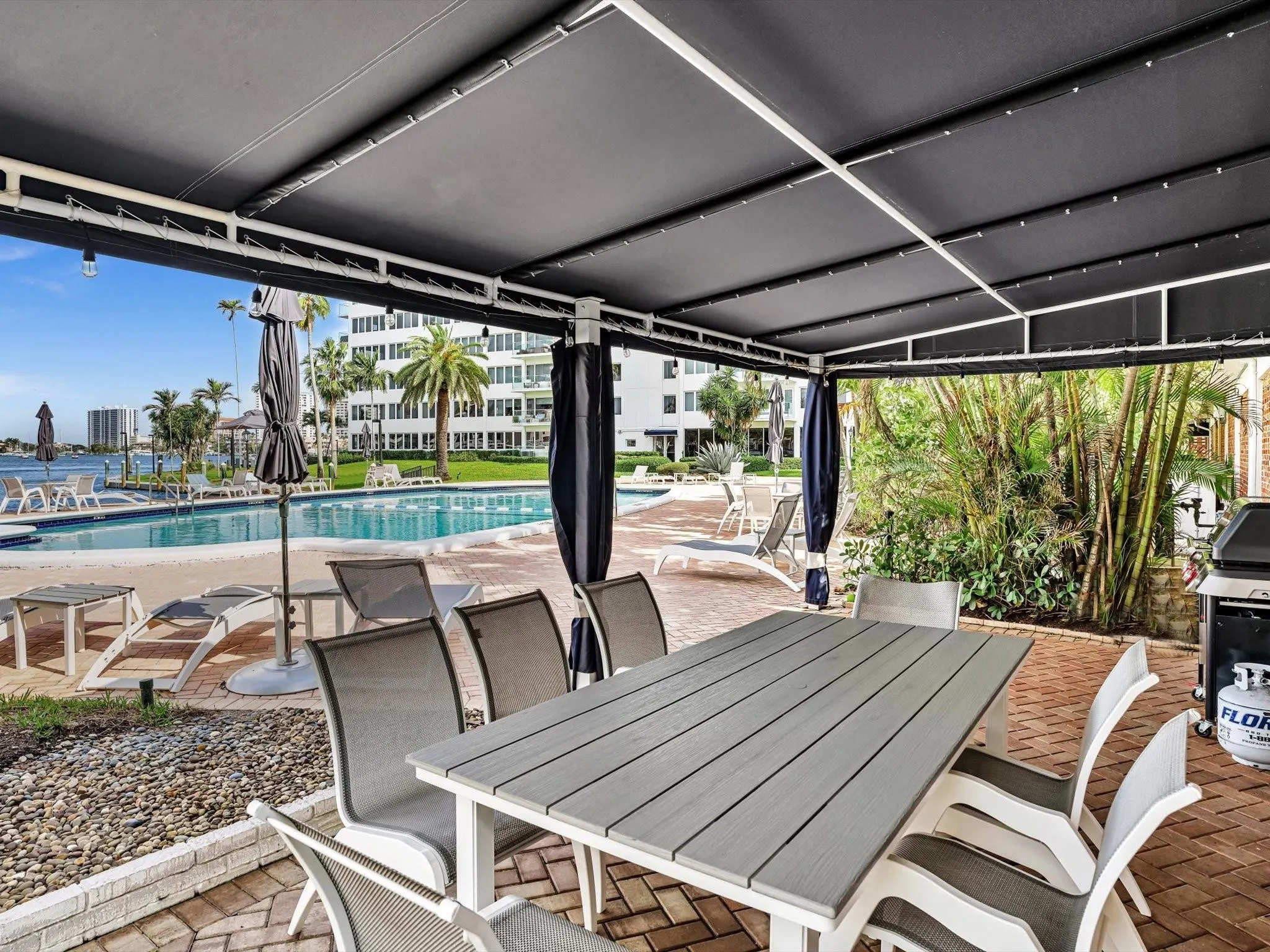 701 E Camino Real, #4E