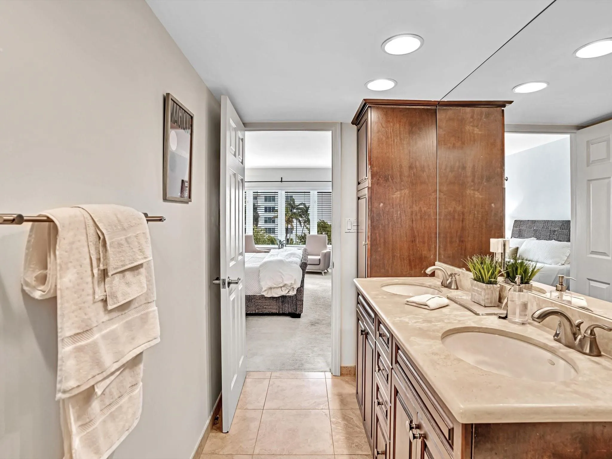 701 E Camino Real, #4E