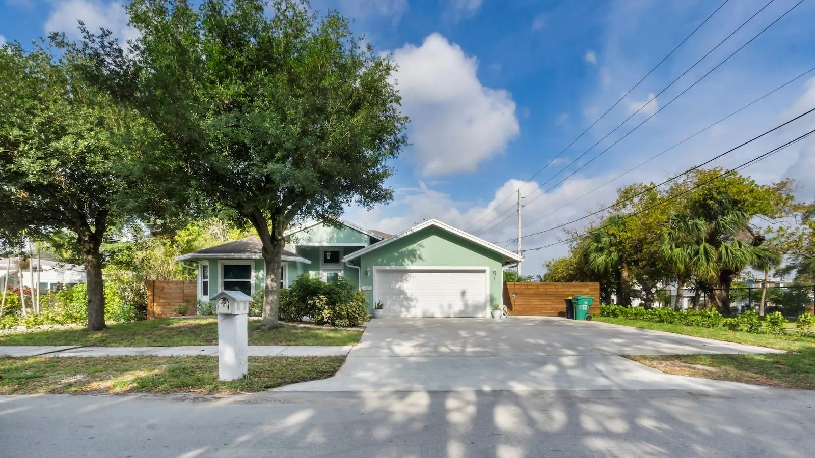 4521 SW 25th Ave
