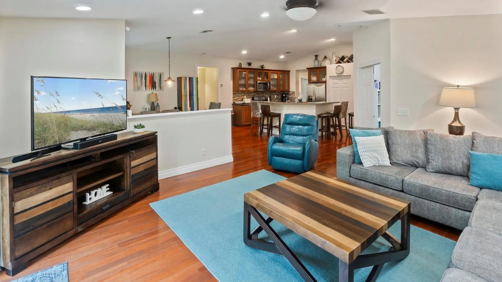 4521 SW 25th Ave