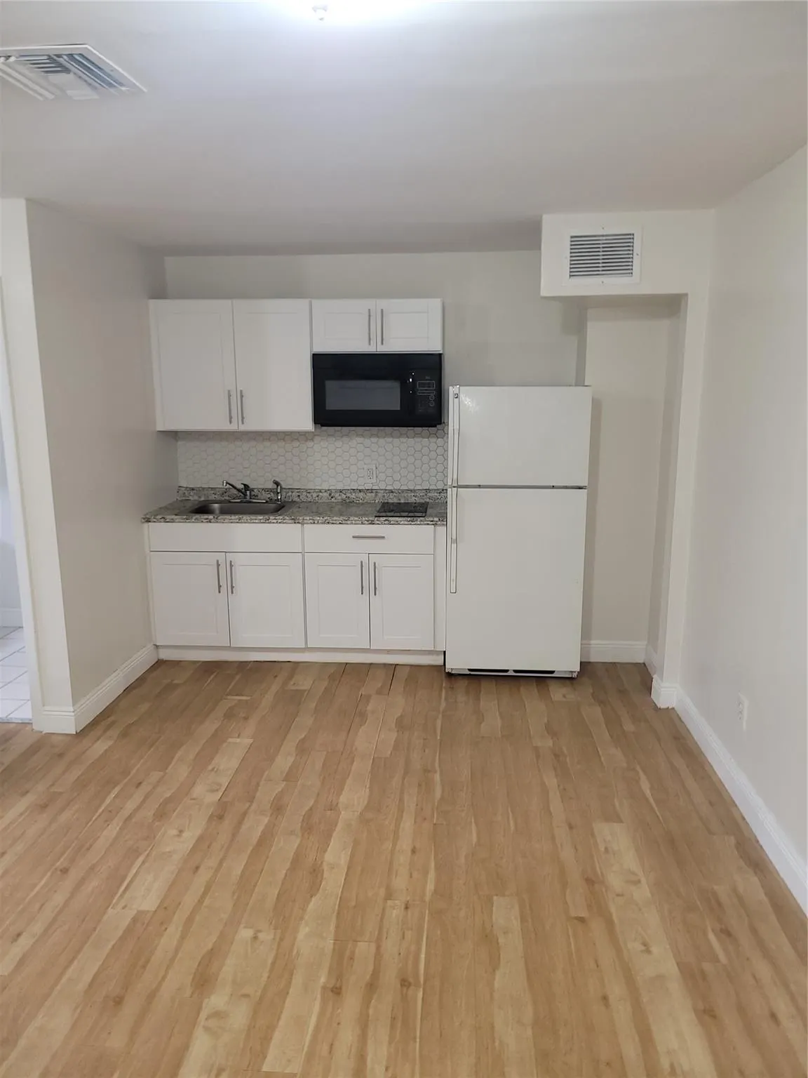 808 NW 19 St
