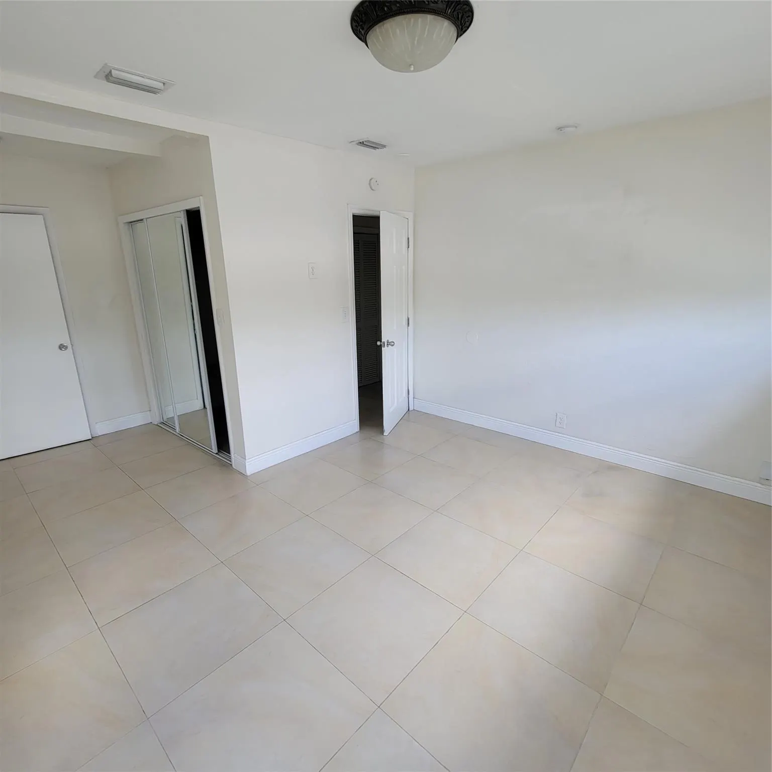 808 NW 19 St