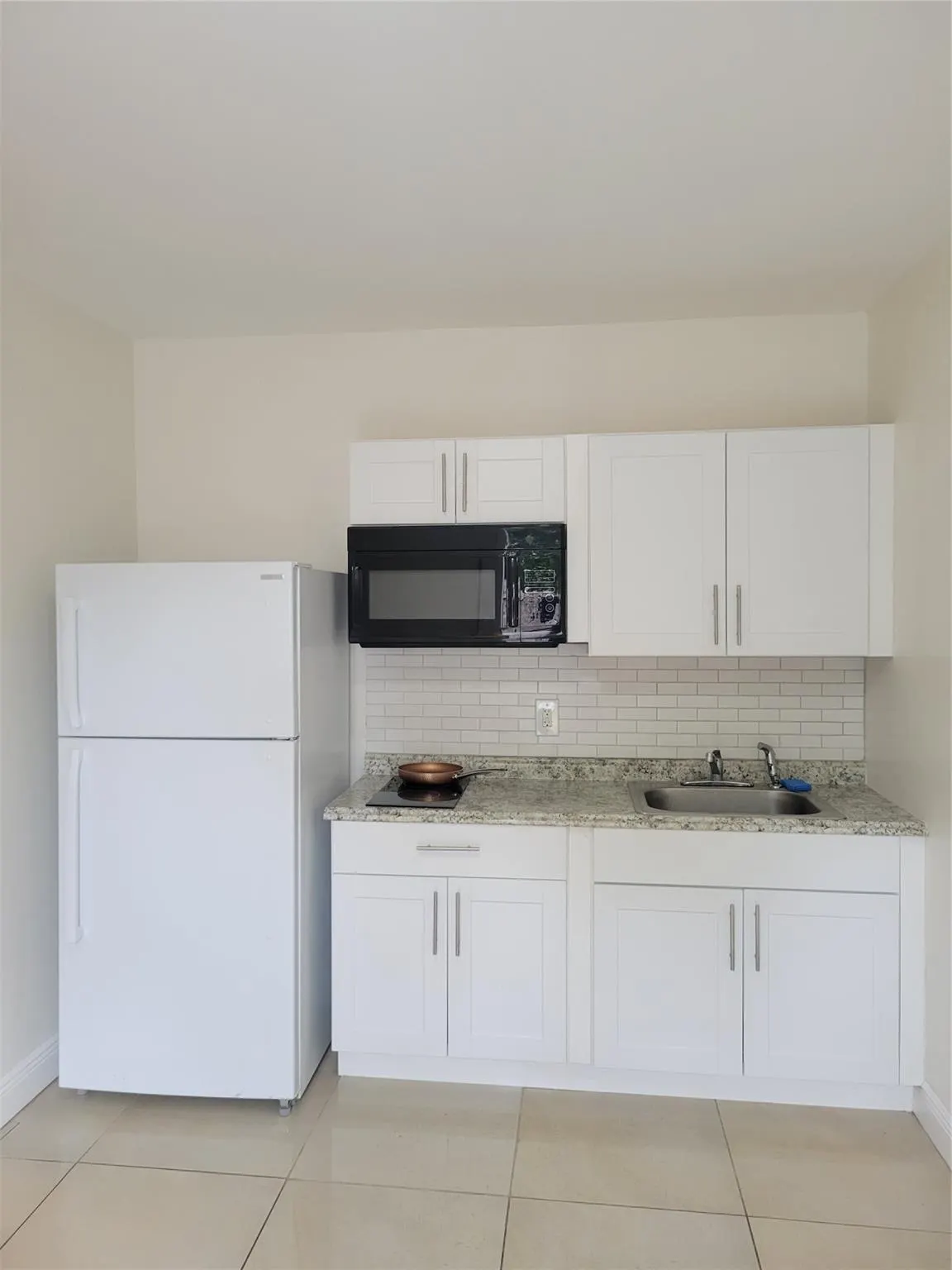 808 NW 19 St