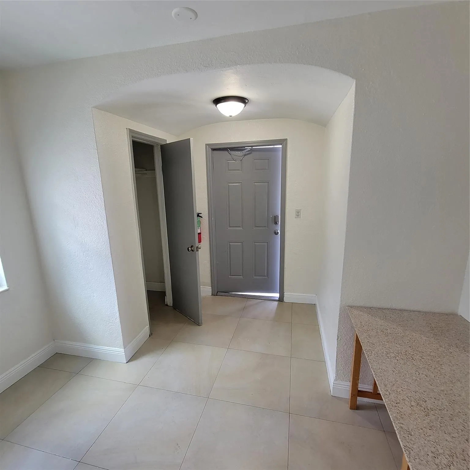 808 NW 19 St