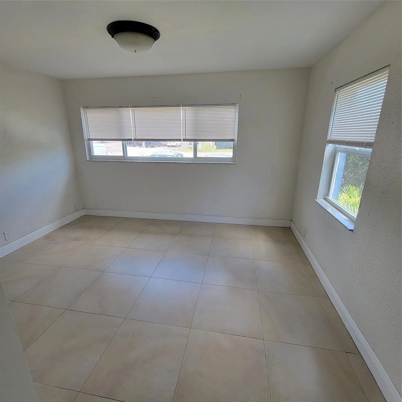 808 NW 19 St