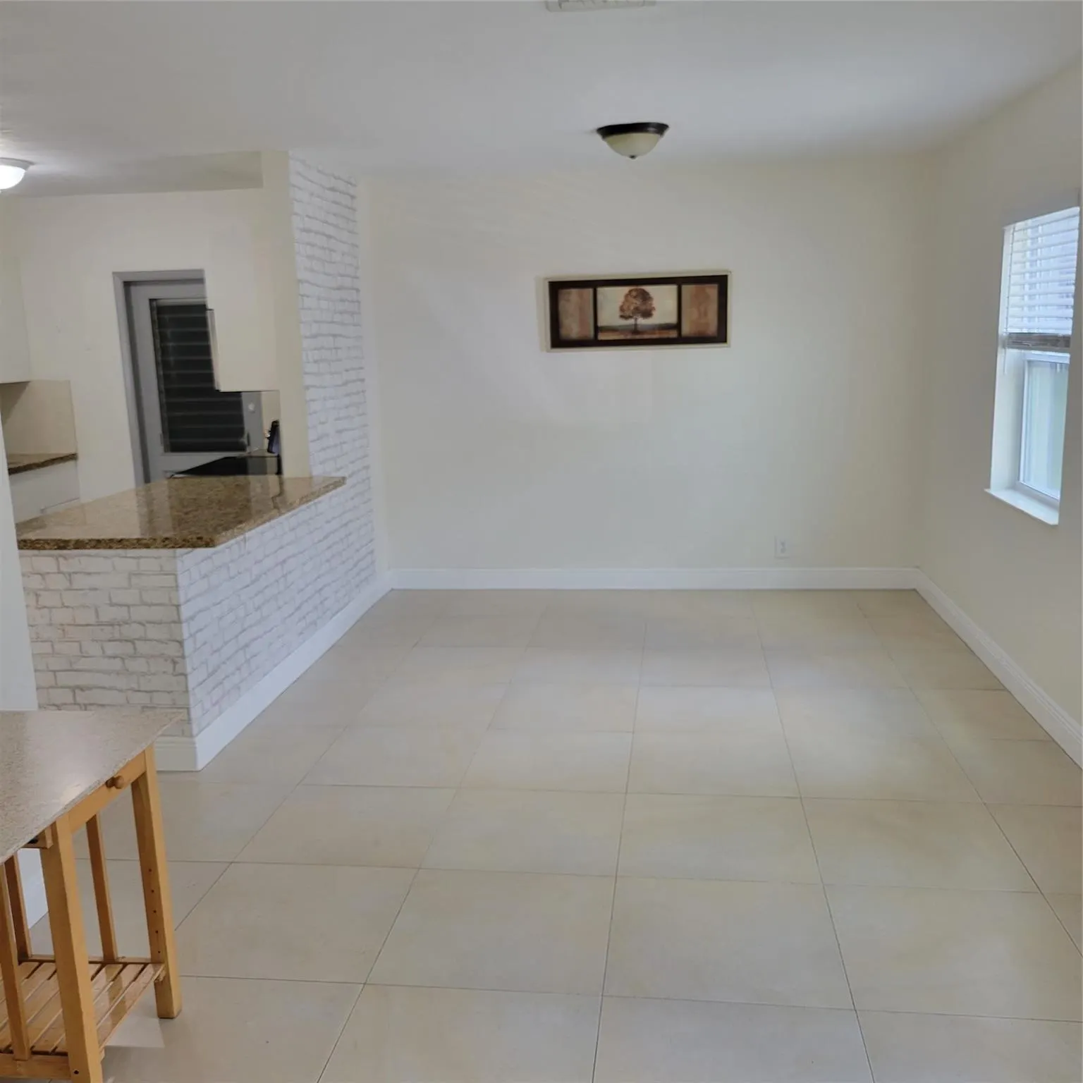 808 NW 19 St