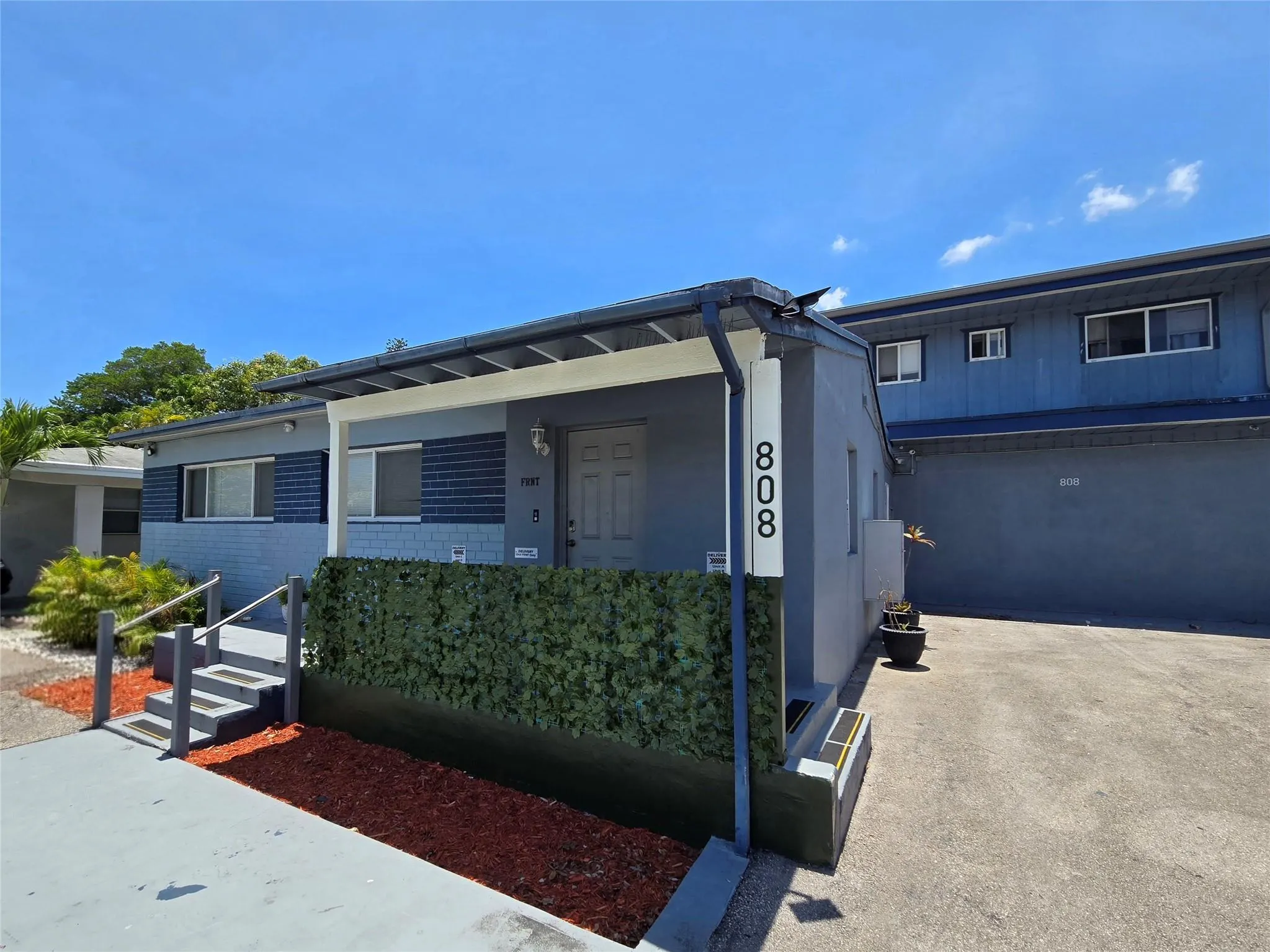 808 NW 19 St