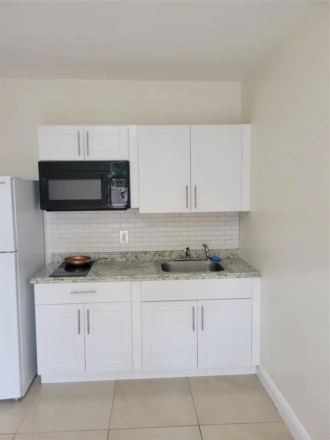 808 NW 19 St