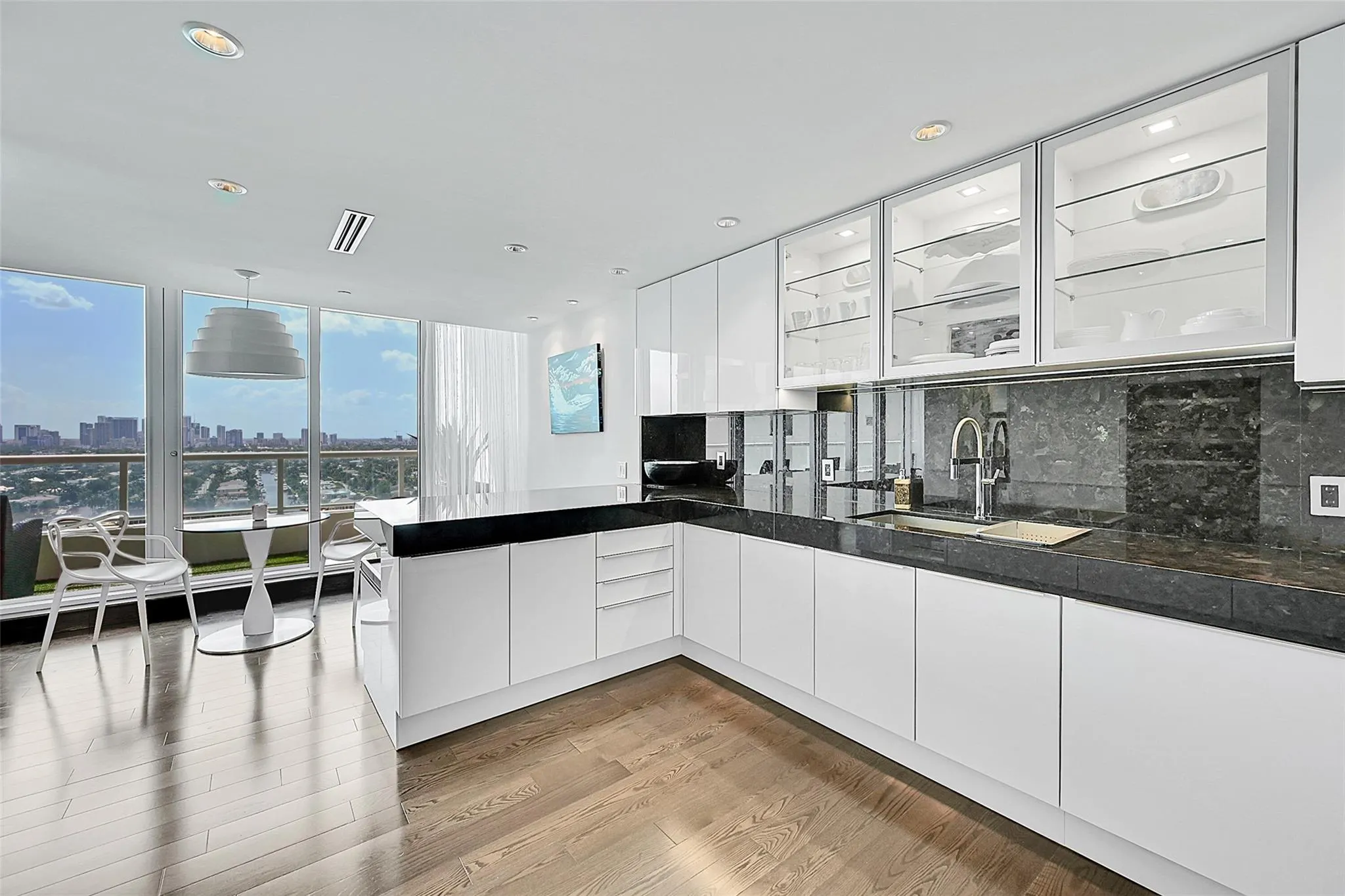 1 N Fort Lauderdale Beach Blvd, #1905