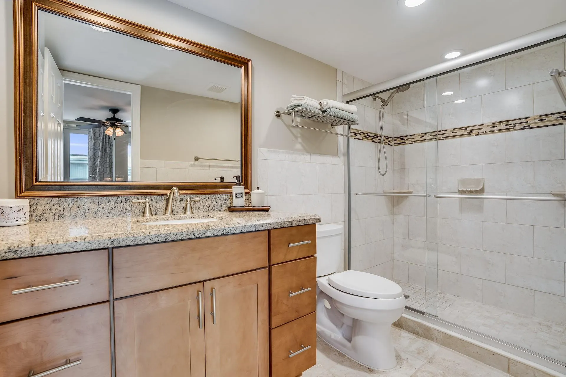 658 Kensington Pl, #11B