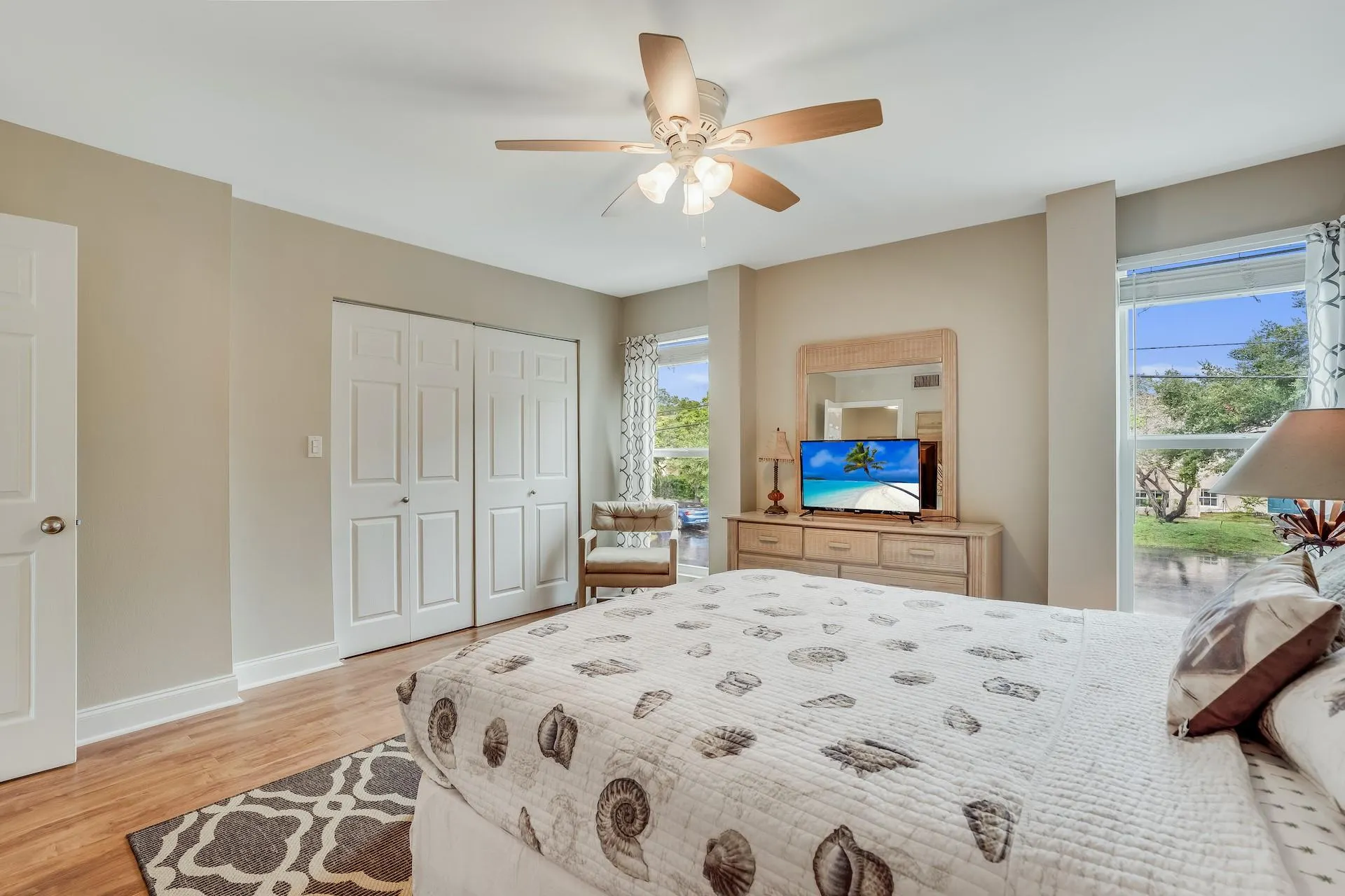 658 Kensington Pl, #11B