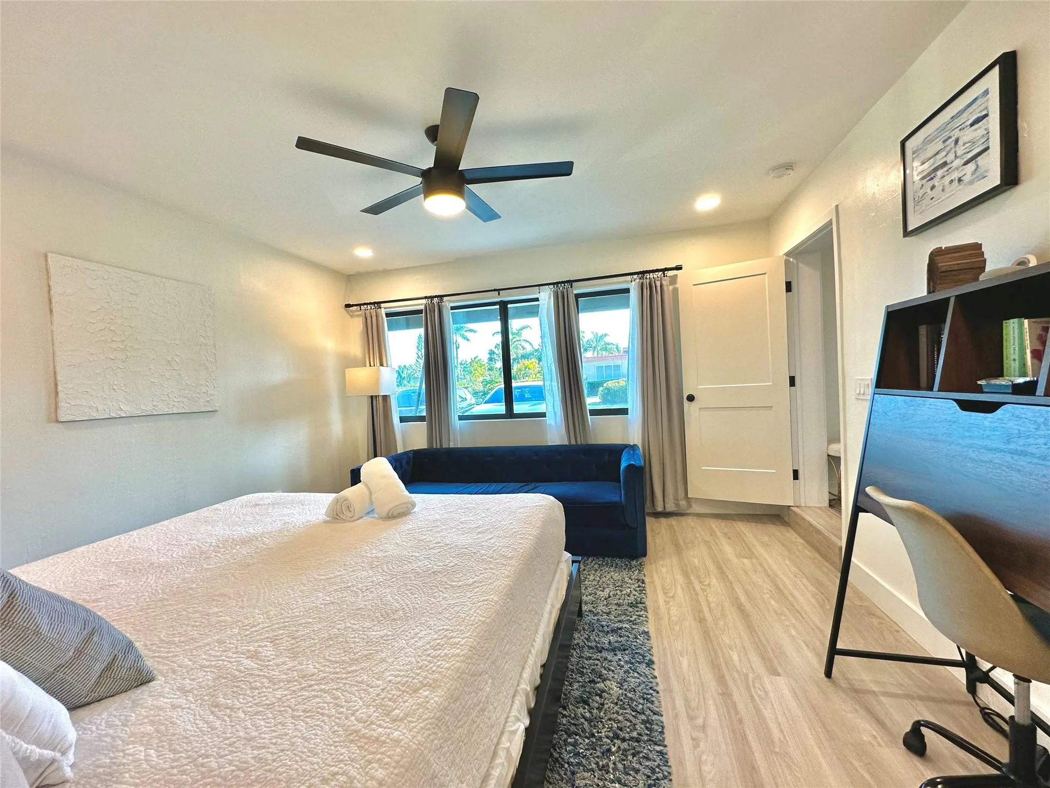 501 NW 25th St