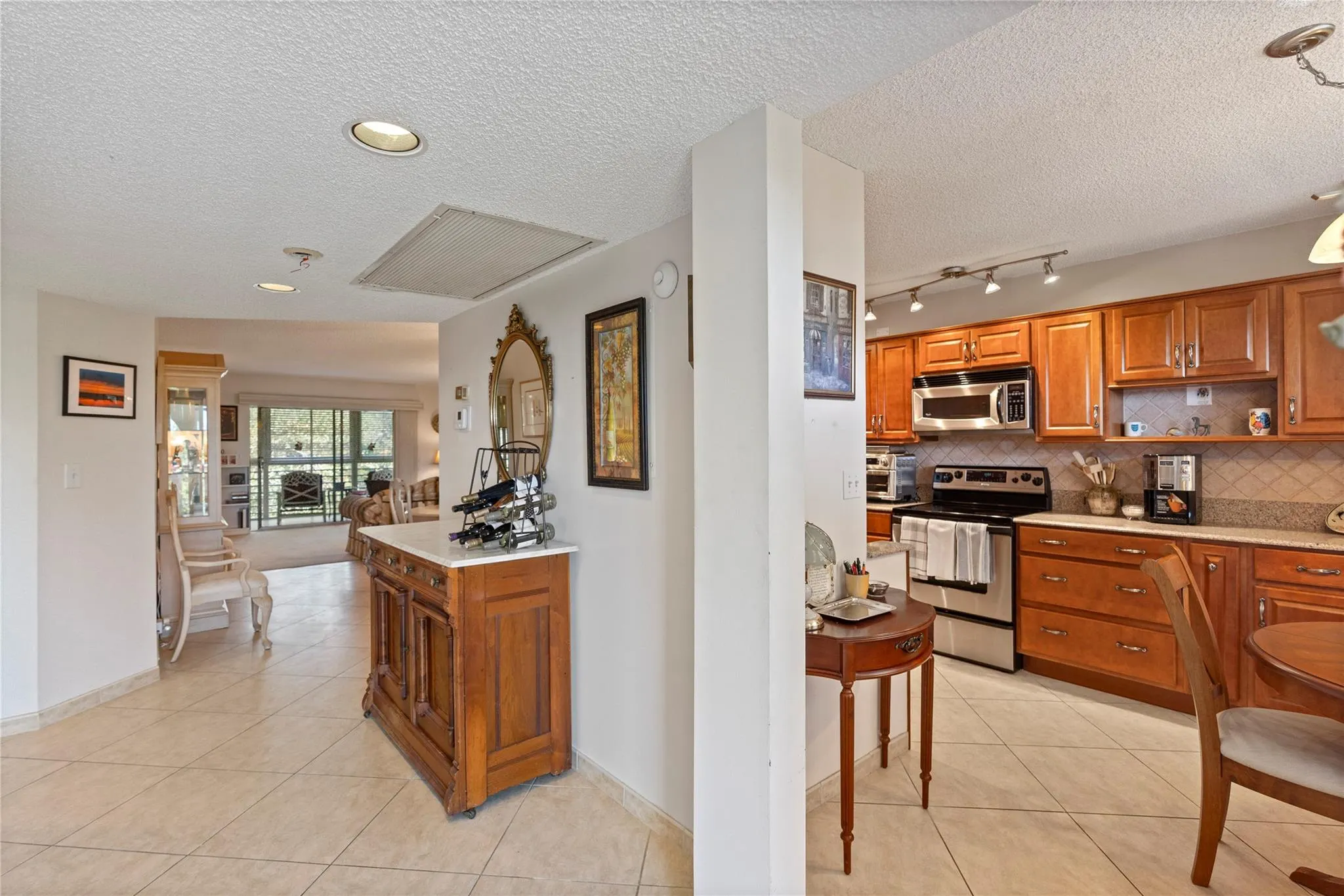1503 Cayman Way, #L4