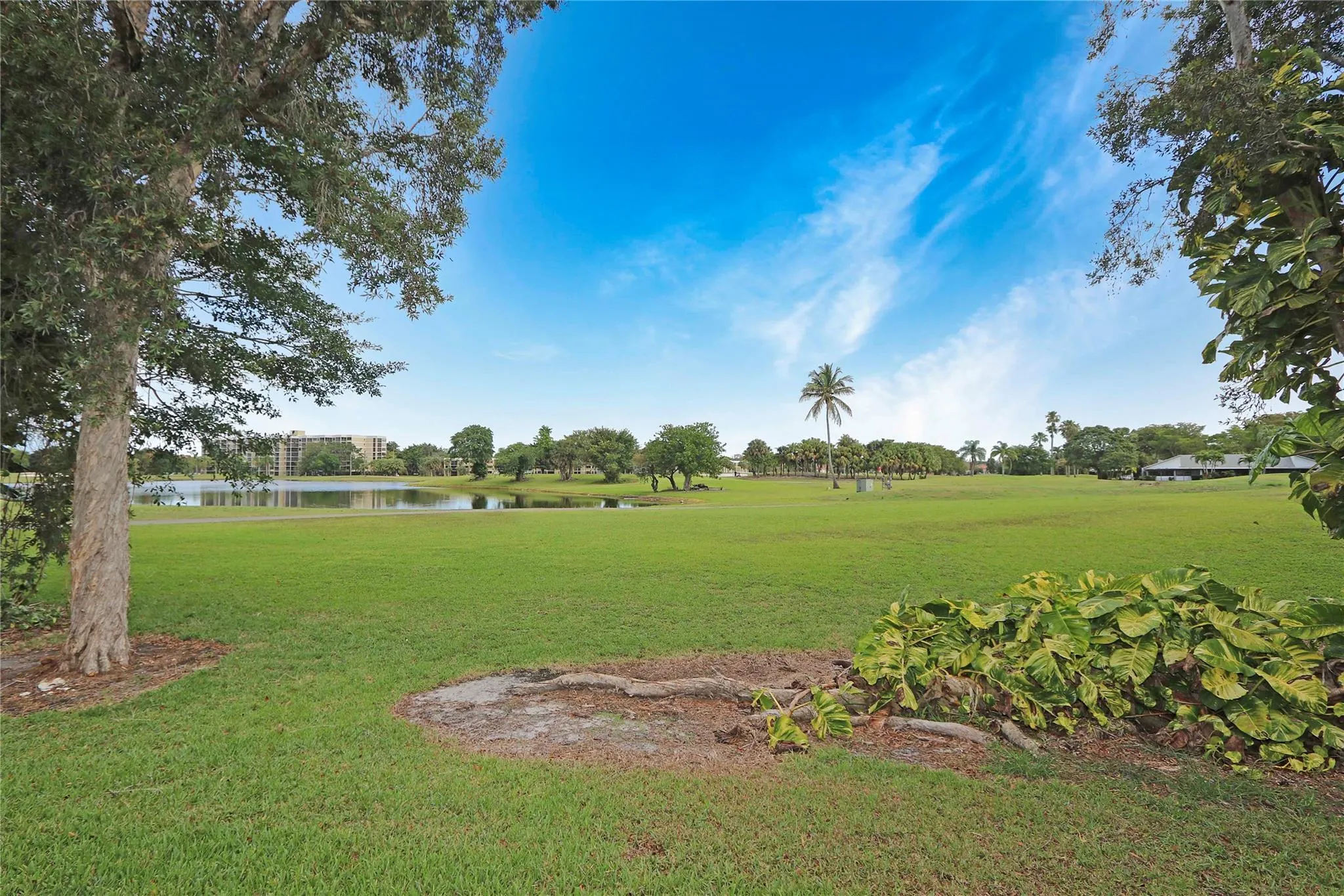 16145 Laurel Dr, #31
