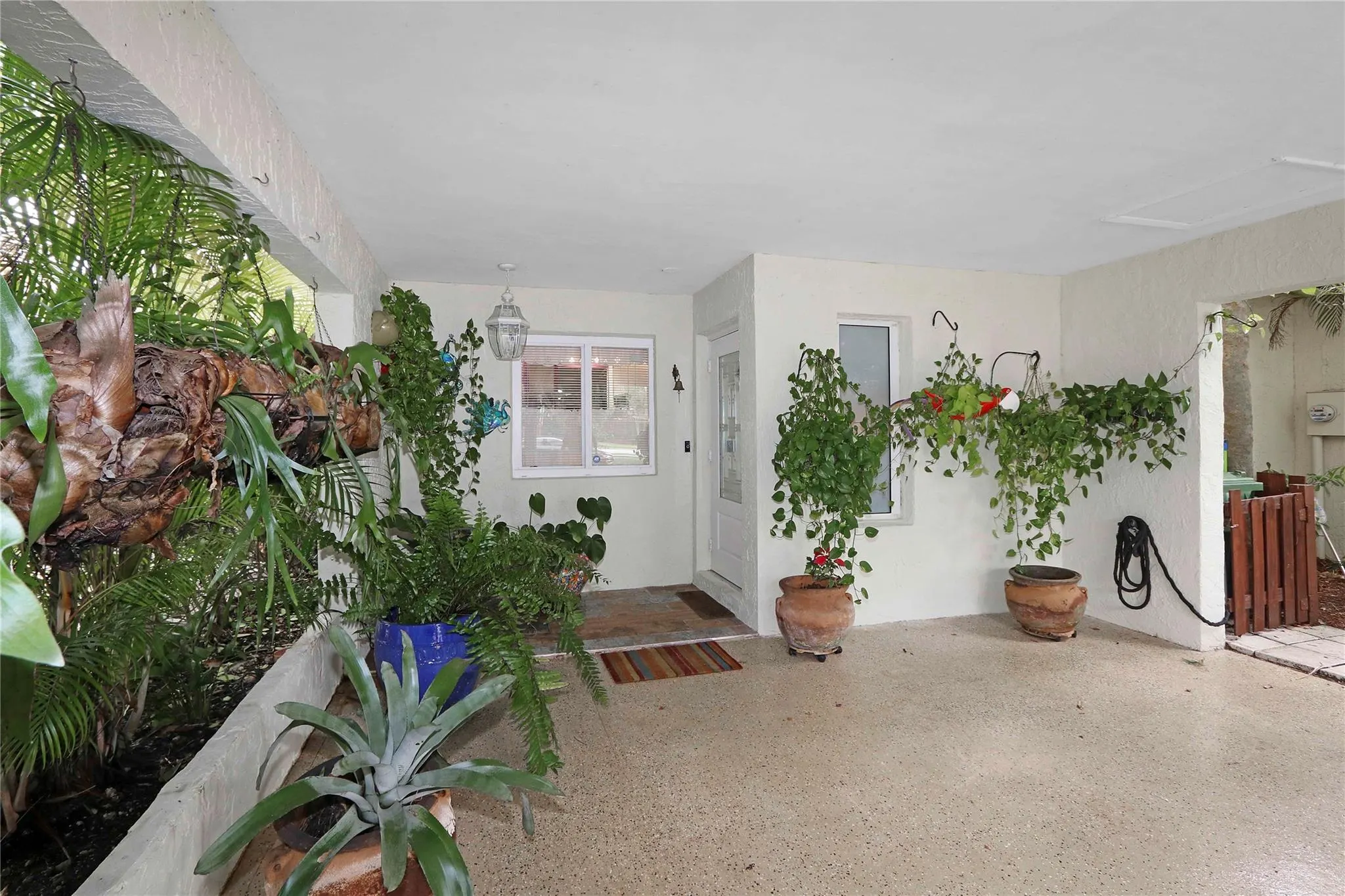 16145 Laurel Dr, #31