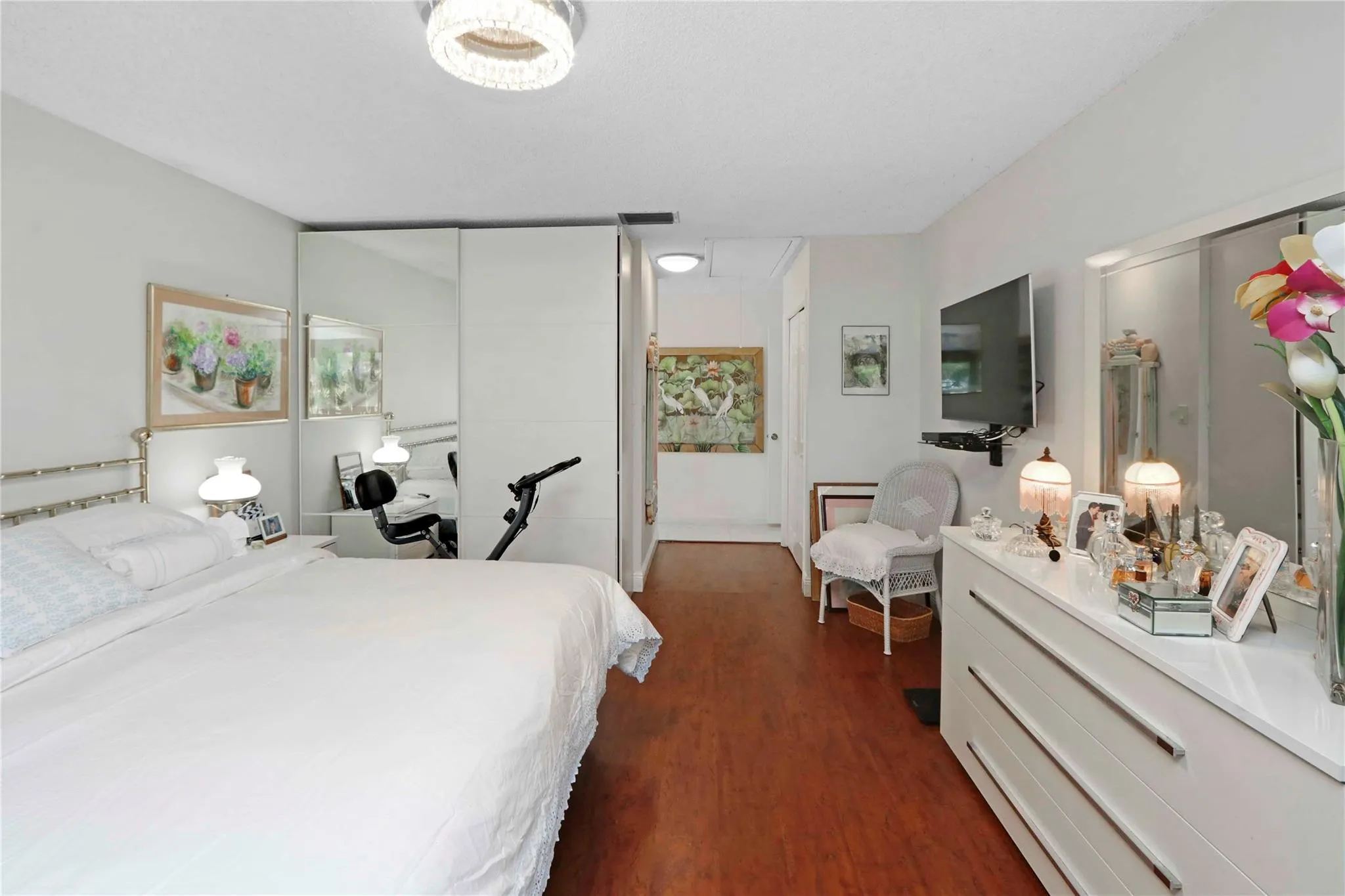 16145 Laurel Dr, #31