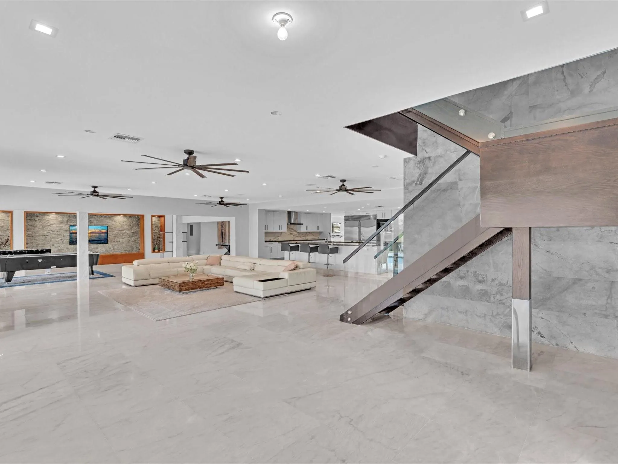 4621 NE 25th Ave