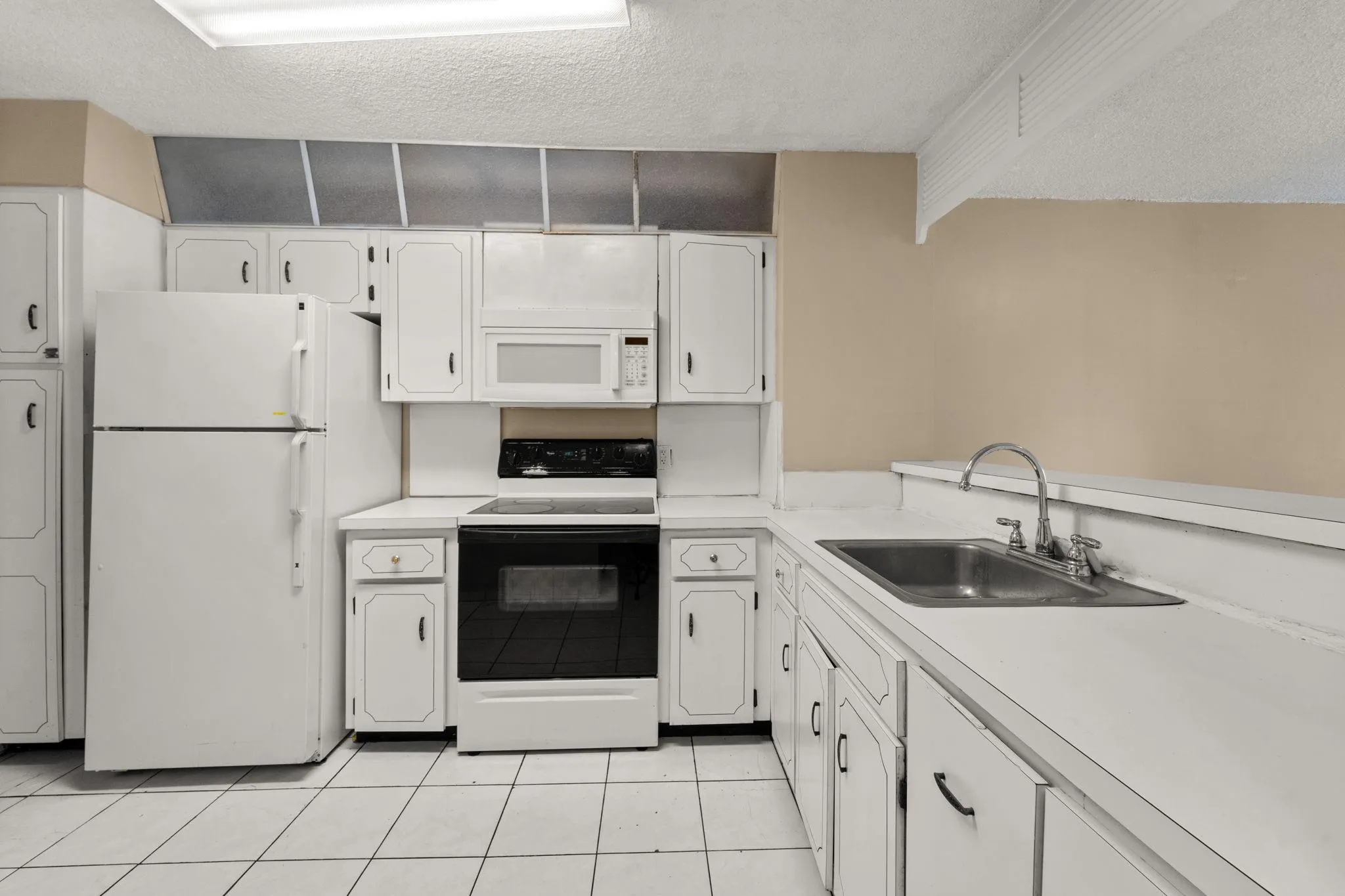 6855 Abbott Ave, #301