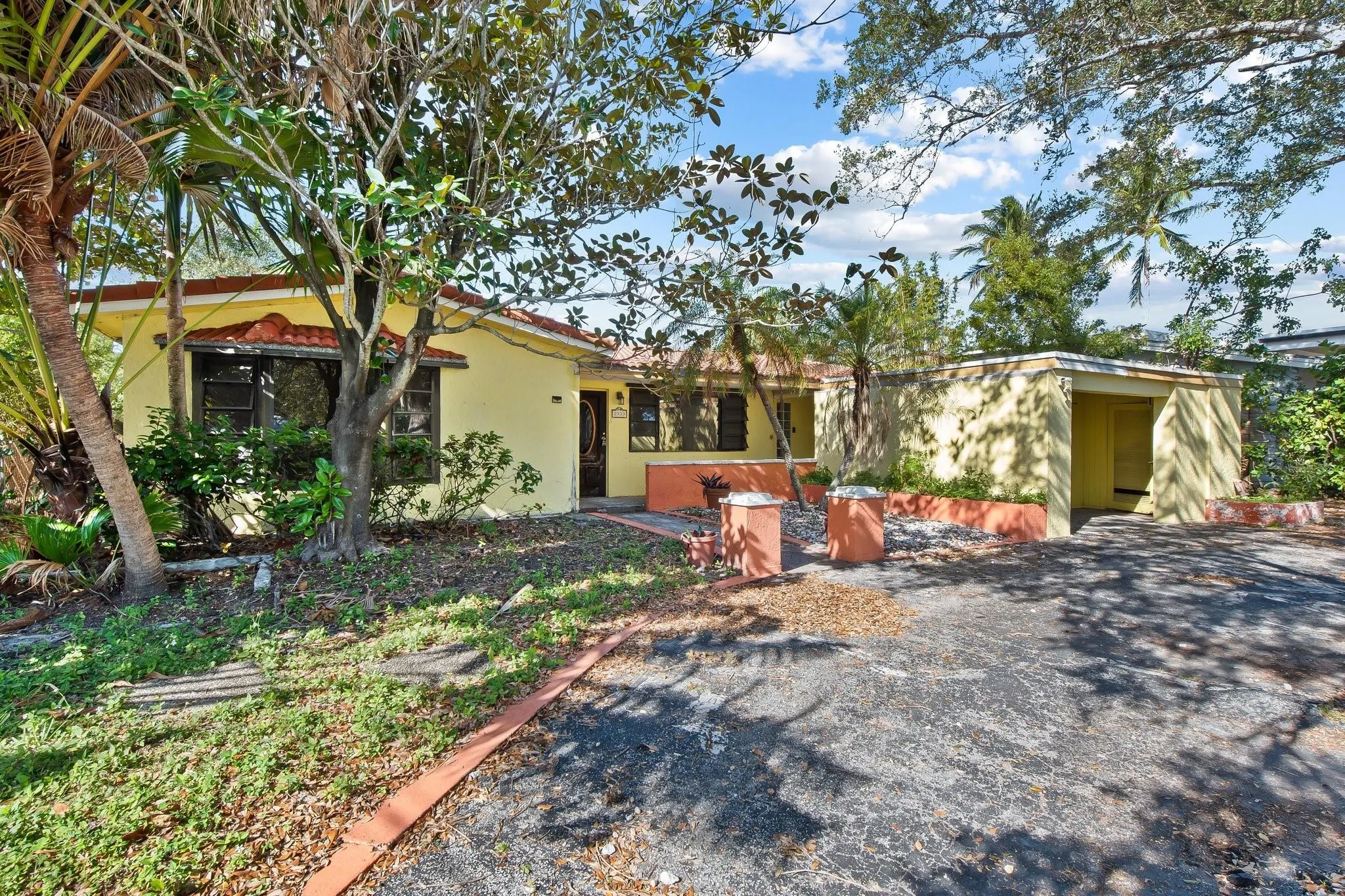 2333 NE 19th Ave