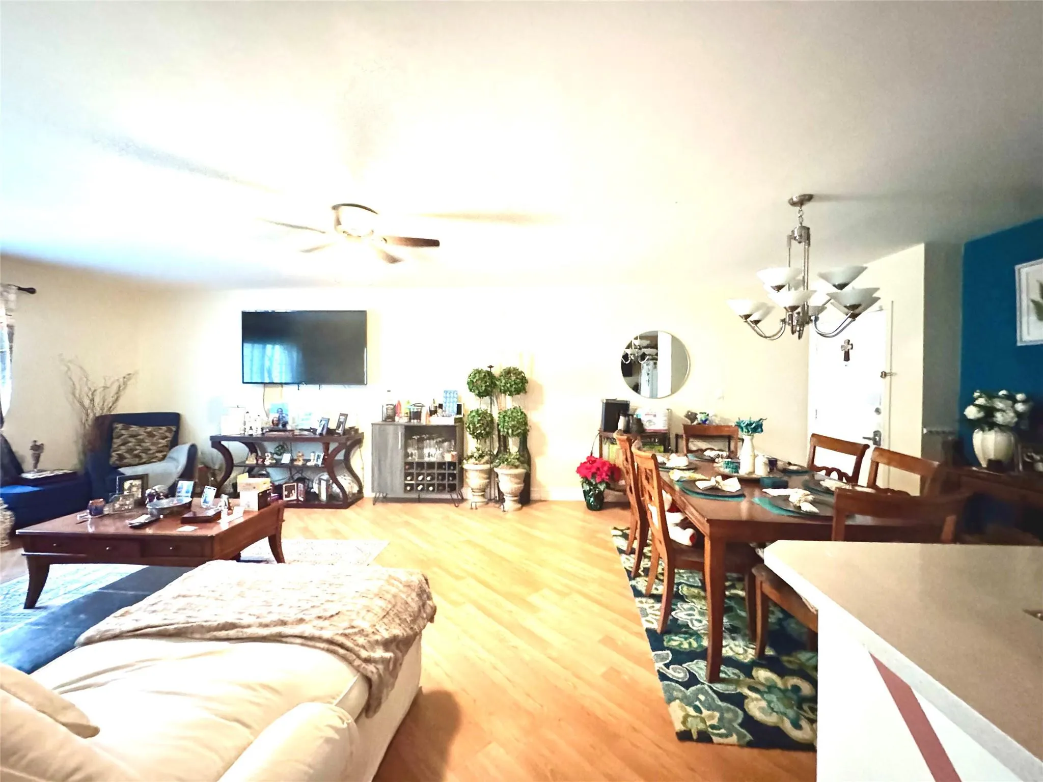124 NE 19th Ct, #201B