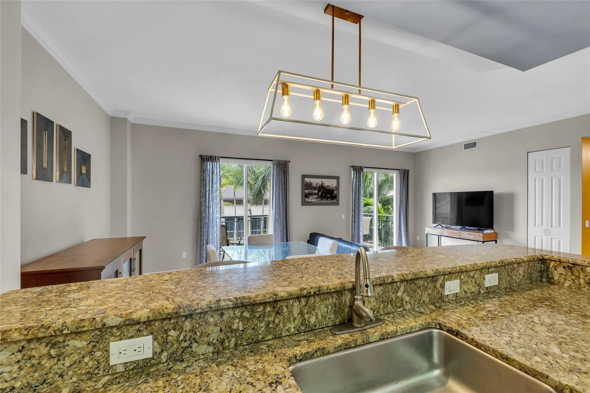 2625 NE 14th Ave, #303