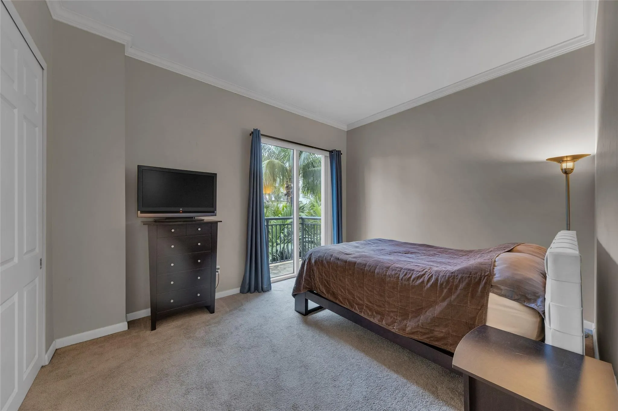 2625 NE 14th Ave, #303