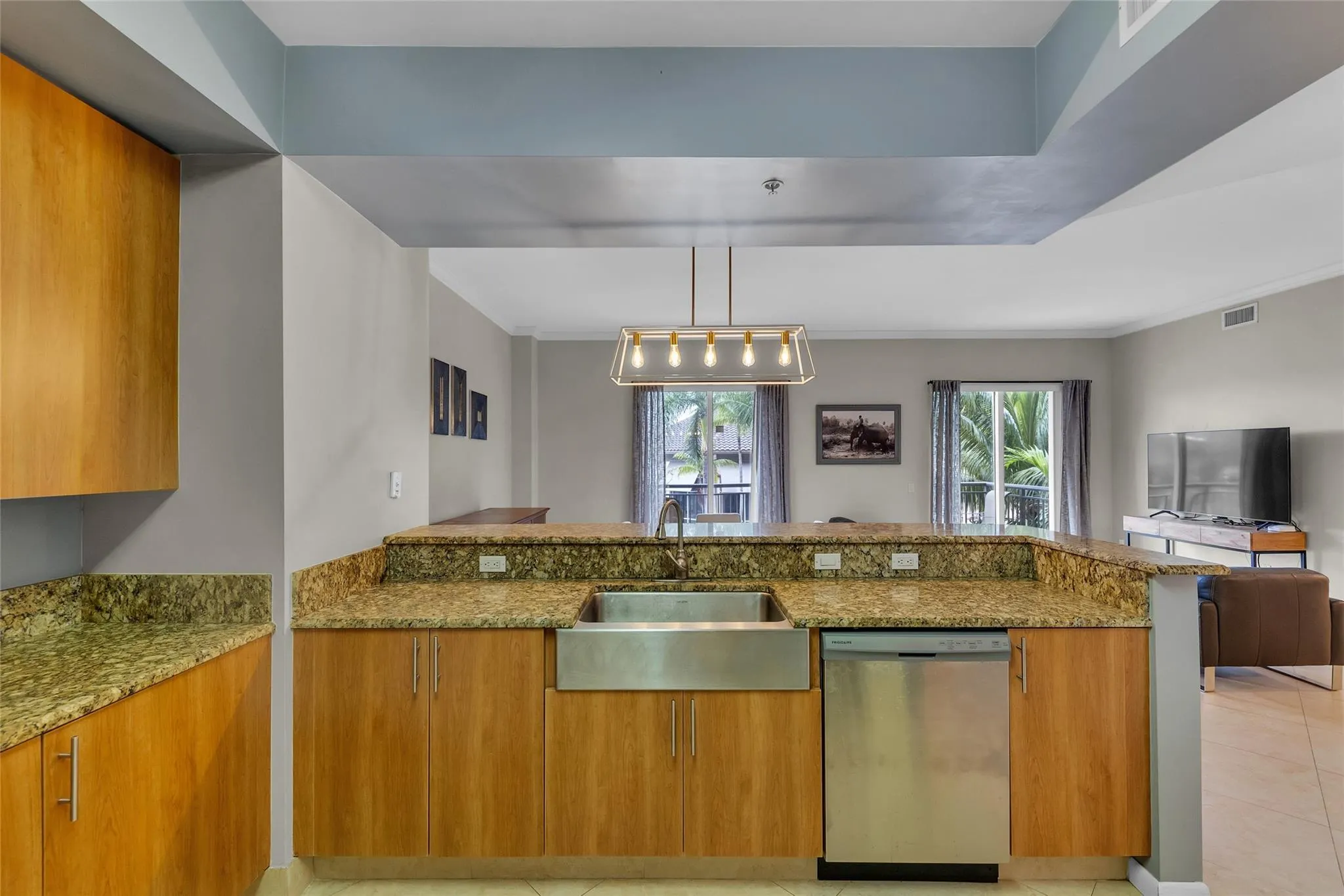 2625 NE 14th Ave, #303