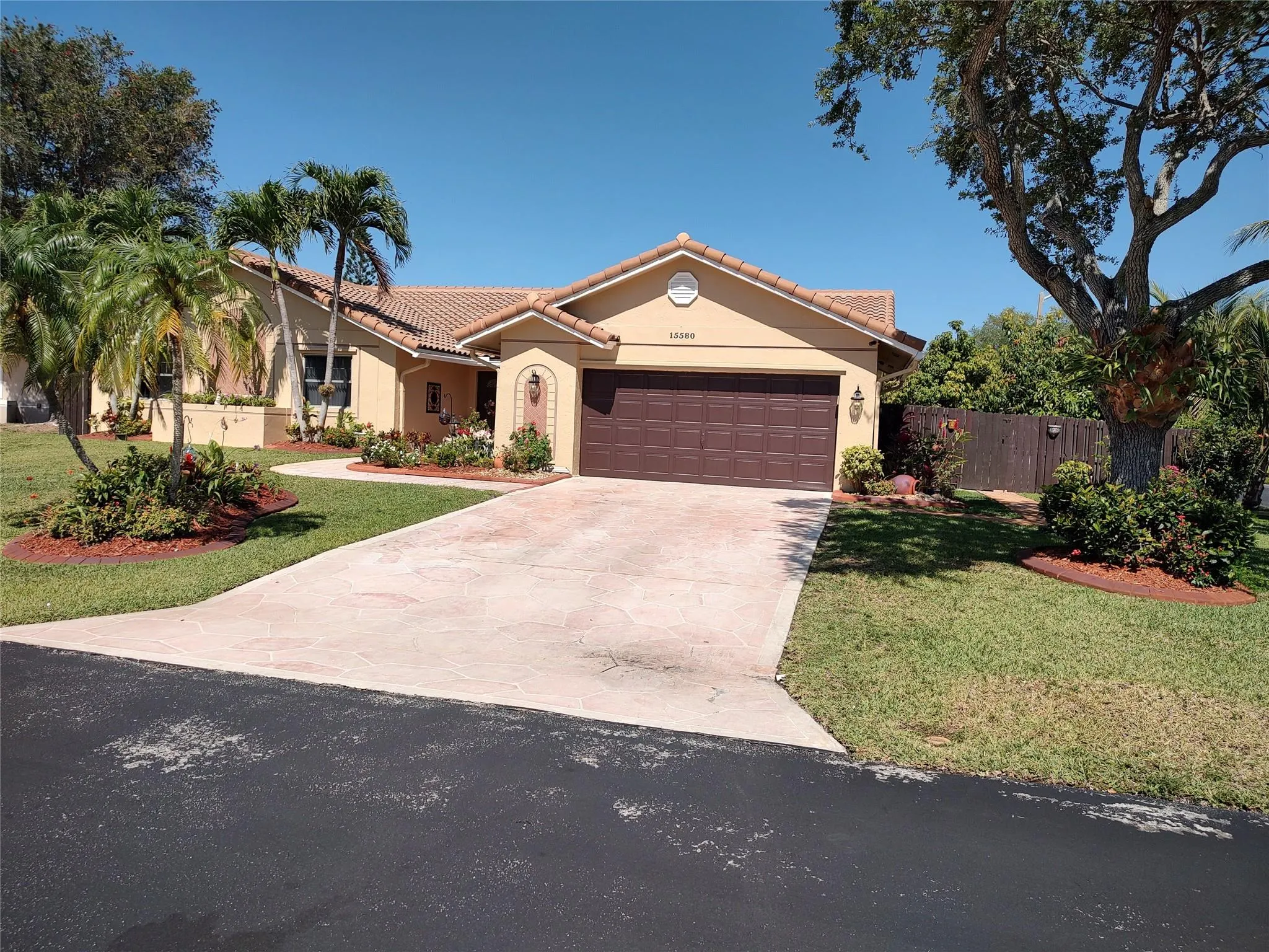 15580 Winkfield Cir