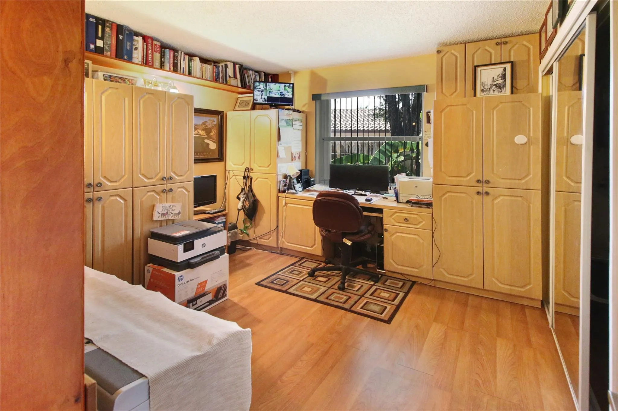 15580 Winkfield Cir