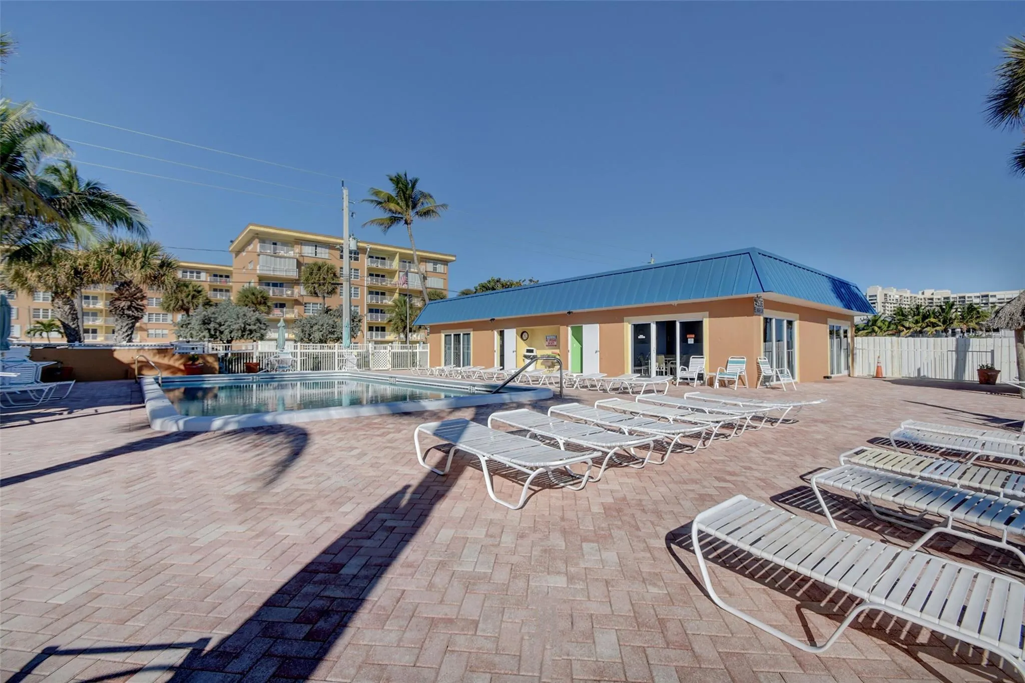 4540 N Ocean Dr, #406