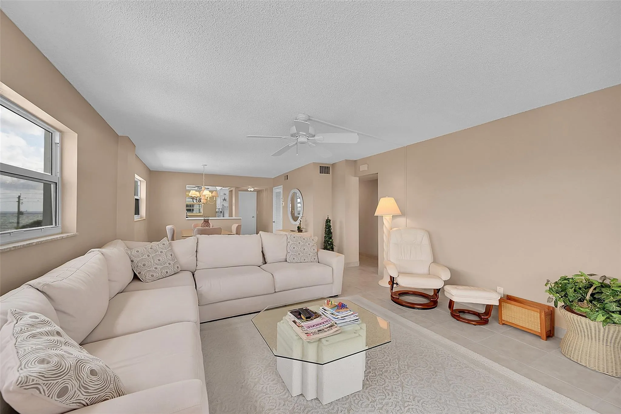 4540 N Ocean Dr, #406