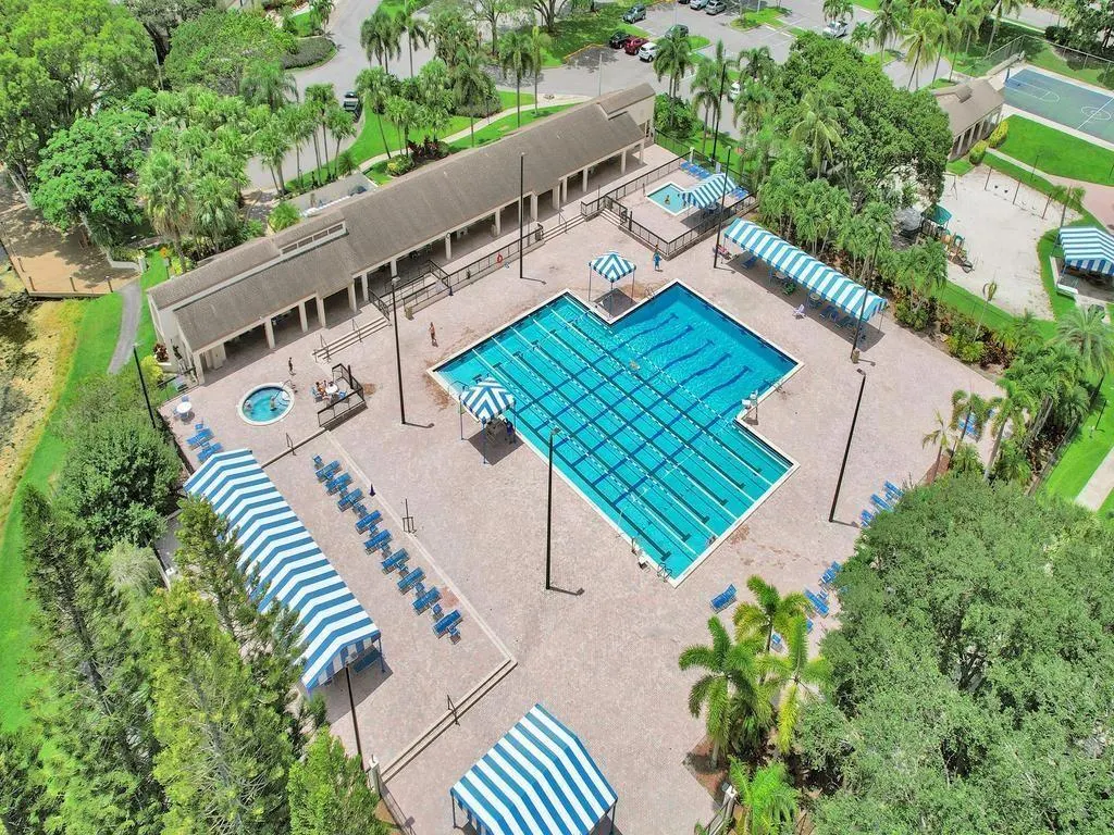 3725 Carambola Cir, #2824