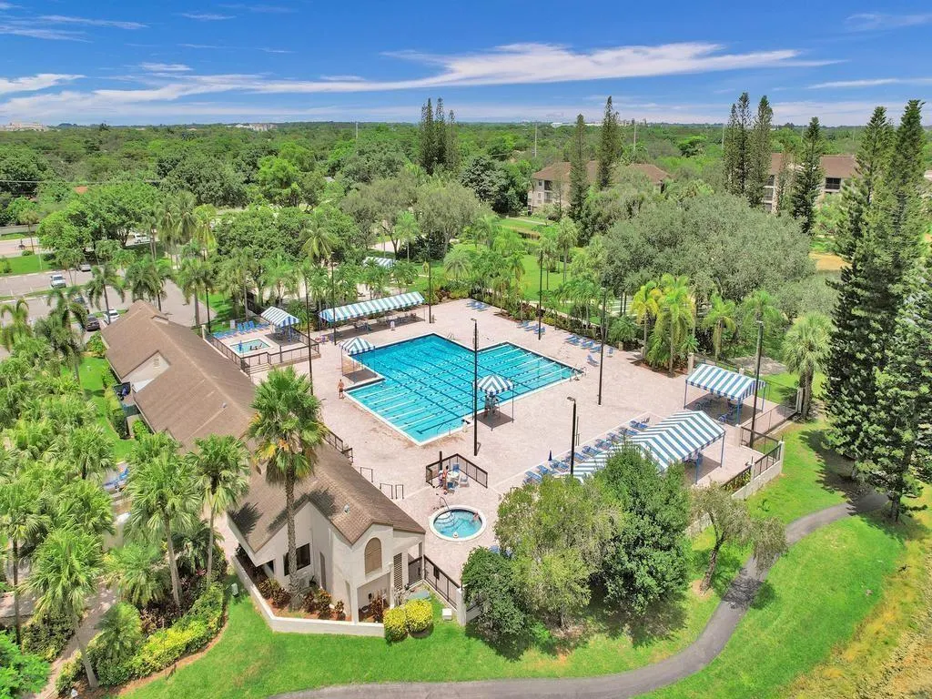 3725 Carambola Cir, #2824